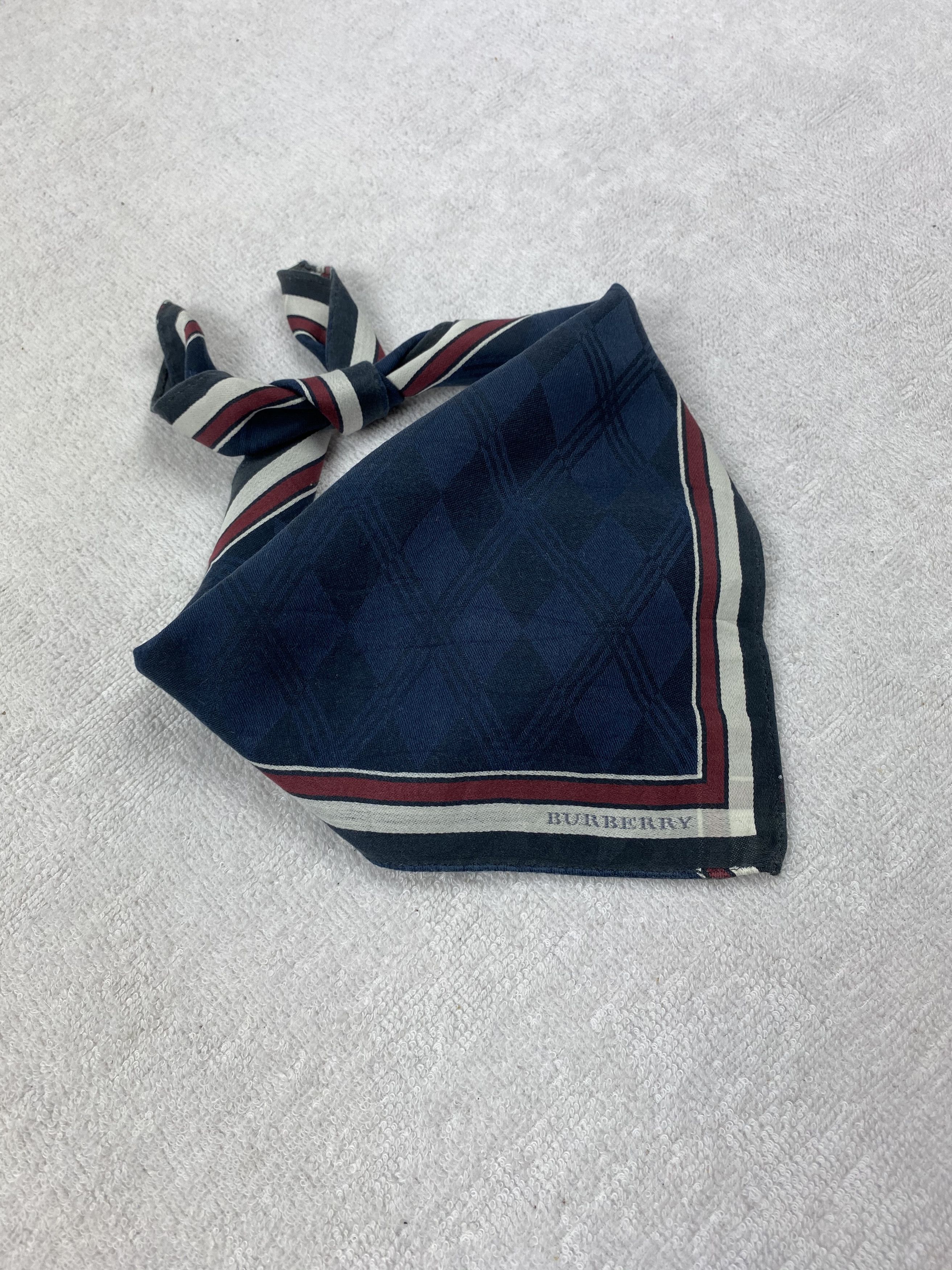 Burberry Burberry Handkerchief / Bandana / Neckerchief Size ONE SIZE - 1 Thumbnail