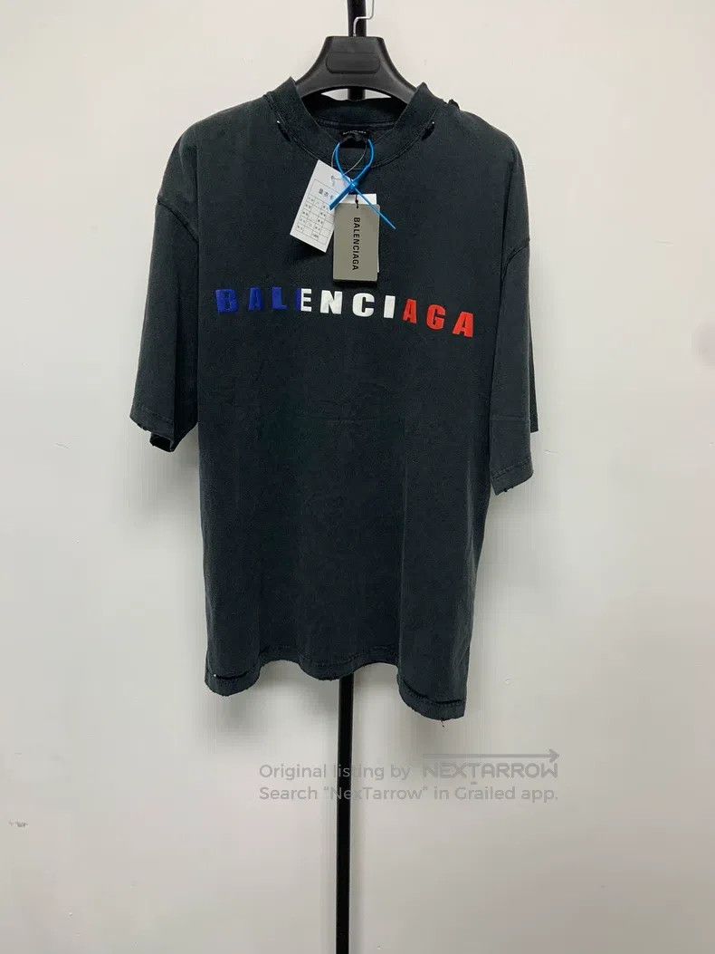 Balenciaga Balenciaga Plain round neck drop shoulder sleeve T-shirt Size US M / EU 48-50 / 2 - 1 Thumbnail