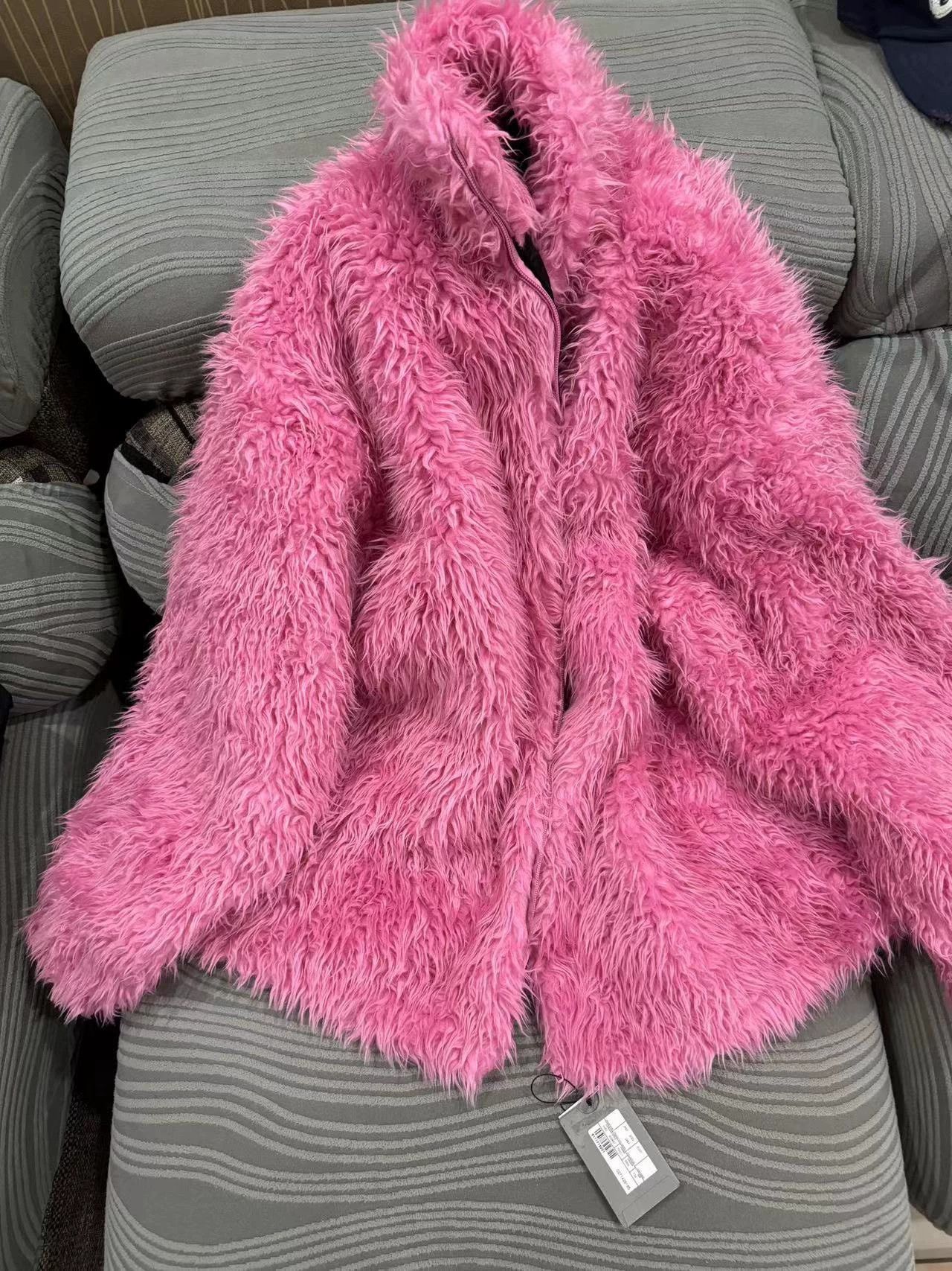 Balenciaga Balenciaga Pink Teddy Bear Fur New Size XXS / US 00 / IT 34 - 1 Thumbnail