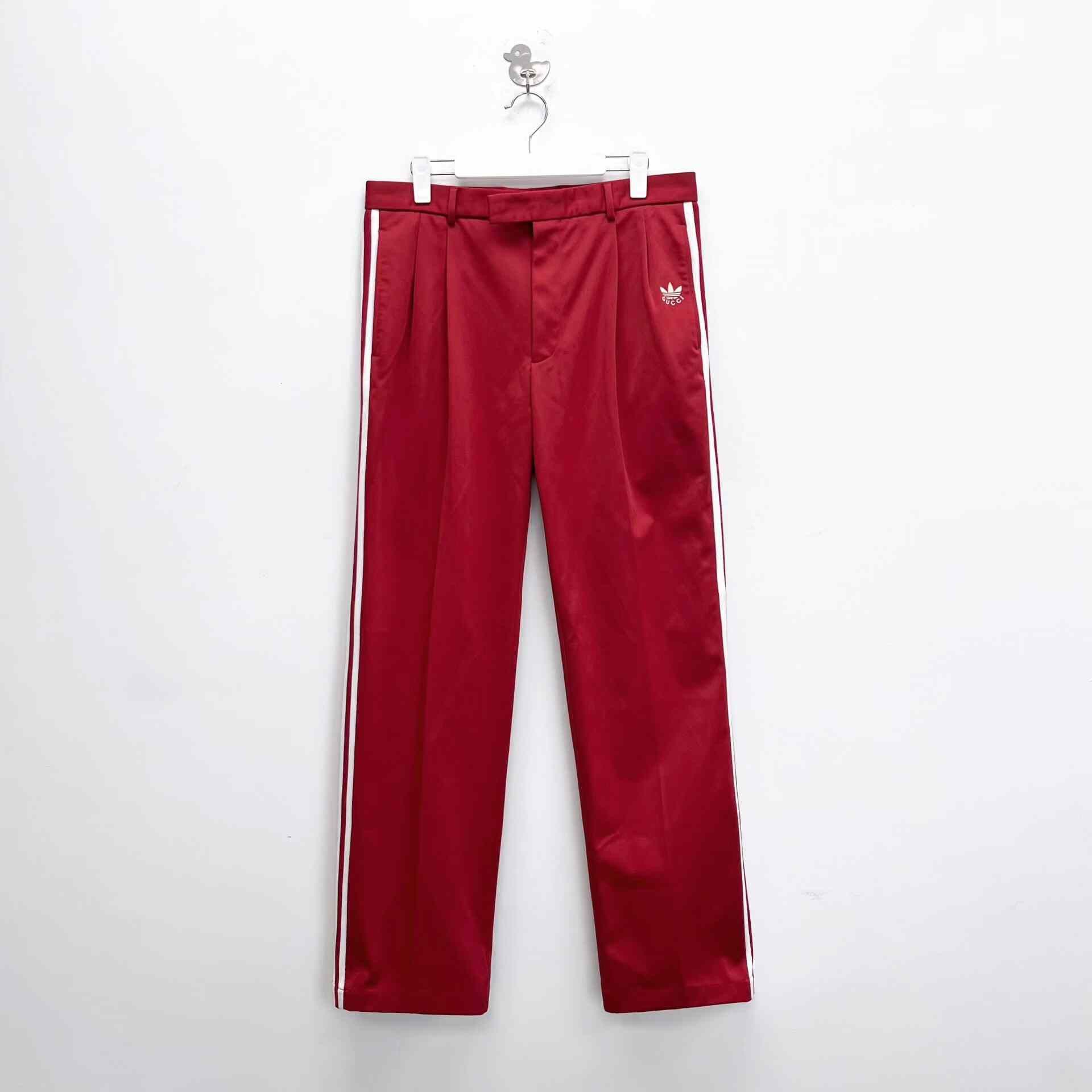 Gucci Gucci Collab Yellow Sweatpants 50 Men Size US 32 / EU 48 - 1 Thumbnail