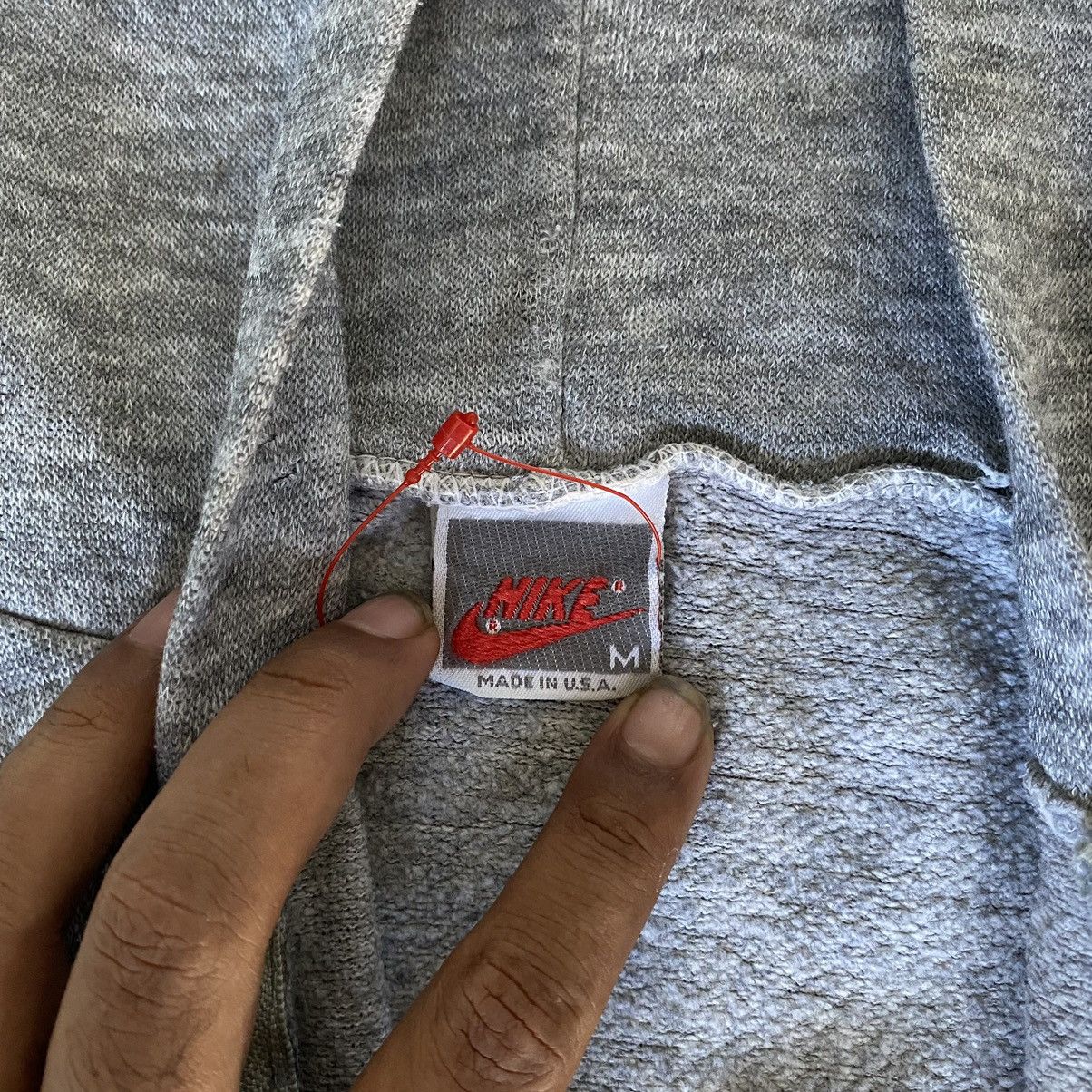 Vintage 1990s nike small swoosh zipper Hoodie made in USA 🙌🏼 Size US M / EU 48-50 / 2 - 5 Thumbnail
