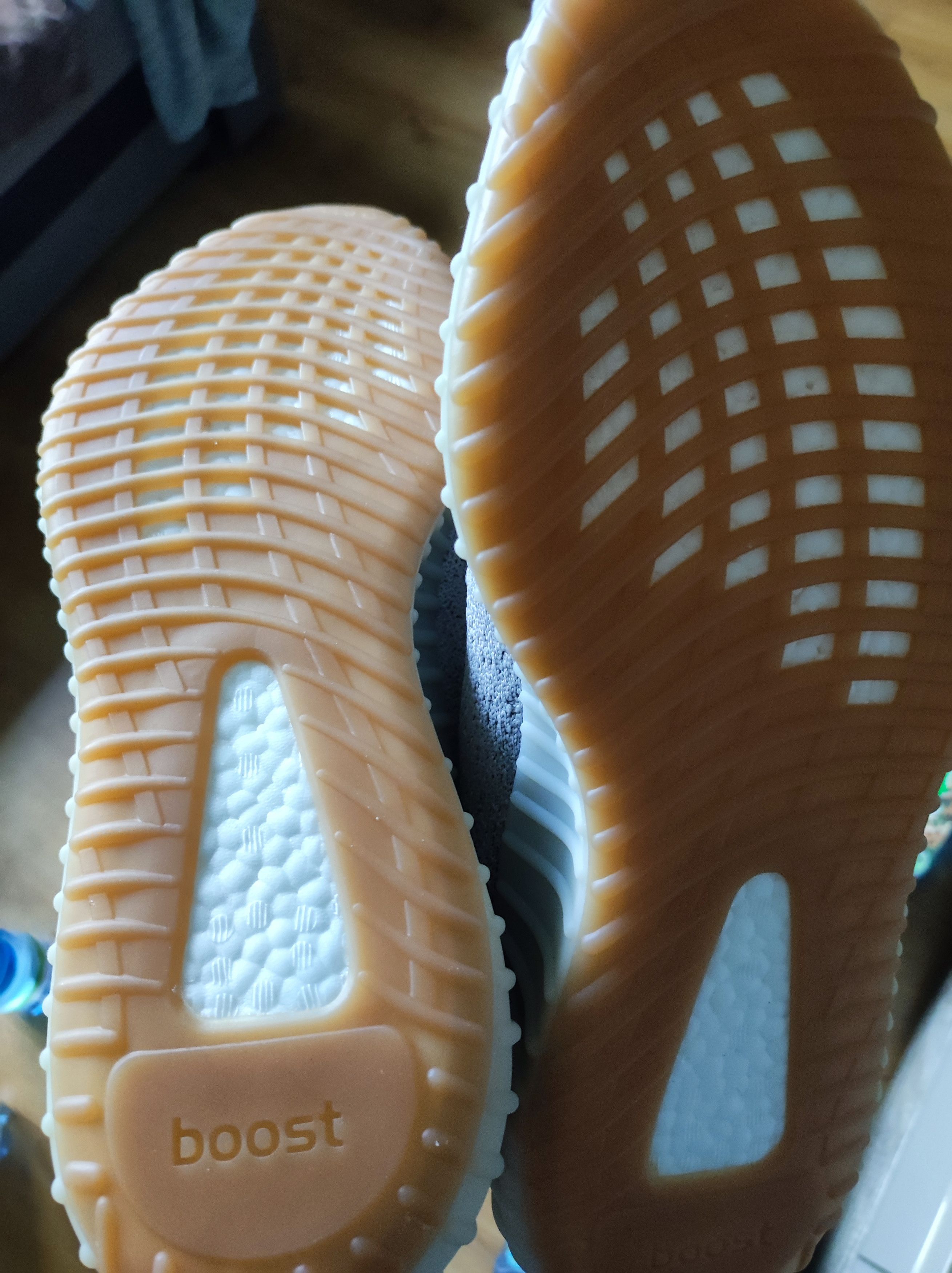 Adidas Adidas Yeezy 350 v2 Sesame Size US 13 / EU 46 - 8 Thumbnail