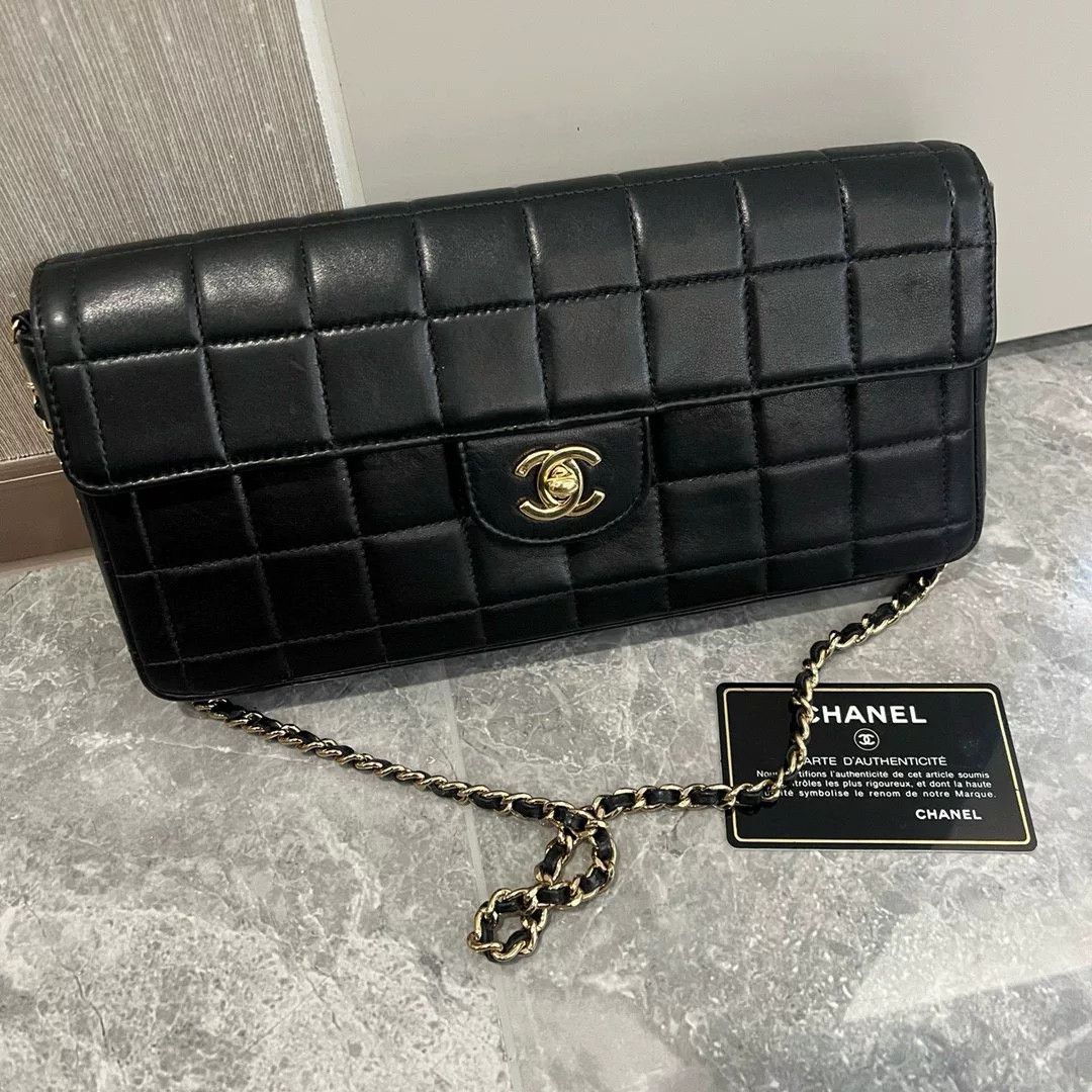 Chanel Pre-loved Bag Very good condition Size ONE SIZE - 1 Thumbnail