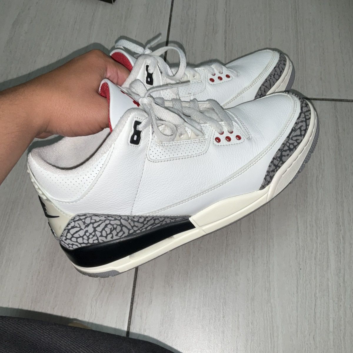 Jordan Brand Jordan 3 white cement mens size 8 Size US 8 / EU 41 - 2 Thumbnail
