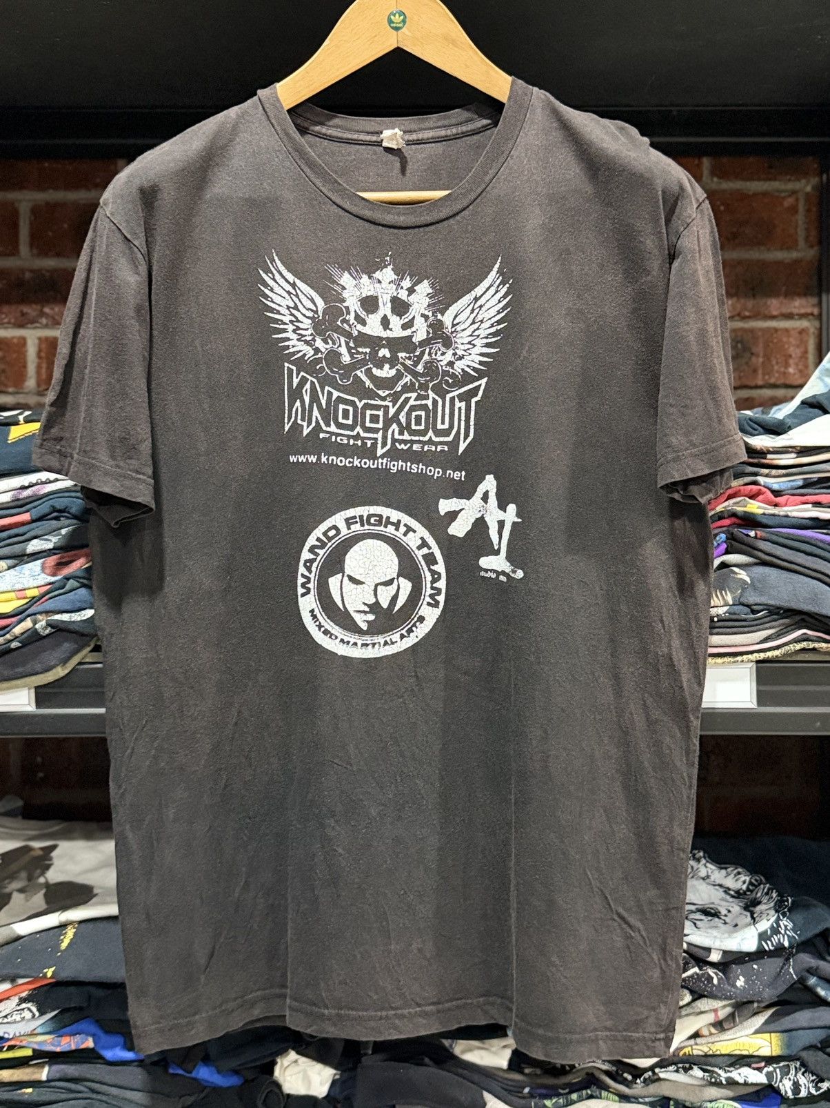WWF Thrashed Wand Fight Team Knockout Sun Faded Tee Size US L / EU 52-54 / 3 - 1 Thumbnail