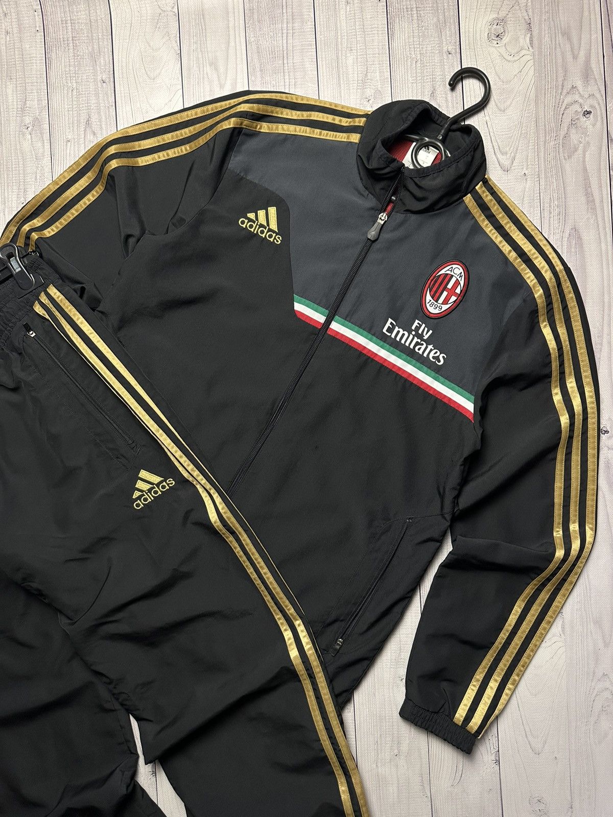 Adidas × Vintage Vintage adidas AC Milan soccer tracksuit jacket adidas Small Size US S / EU 44-46 / 1 - 3 Thumbnail