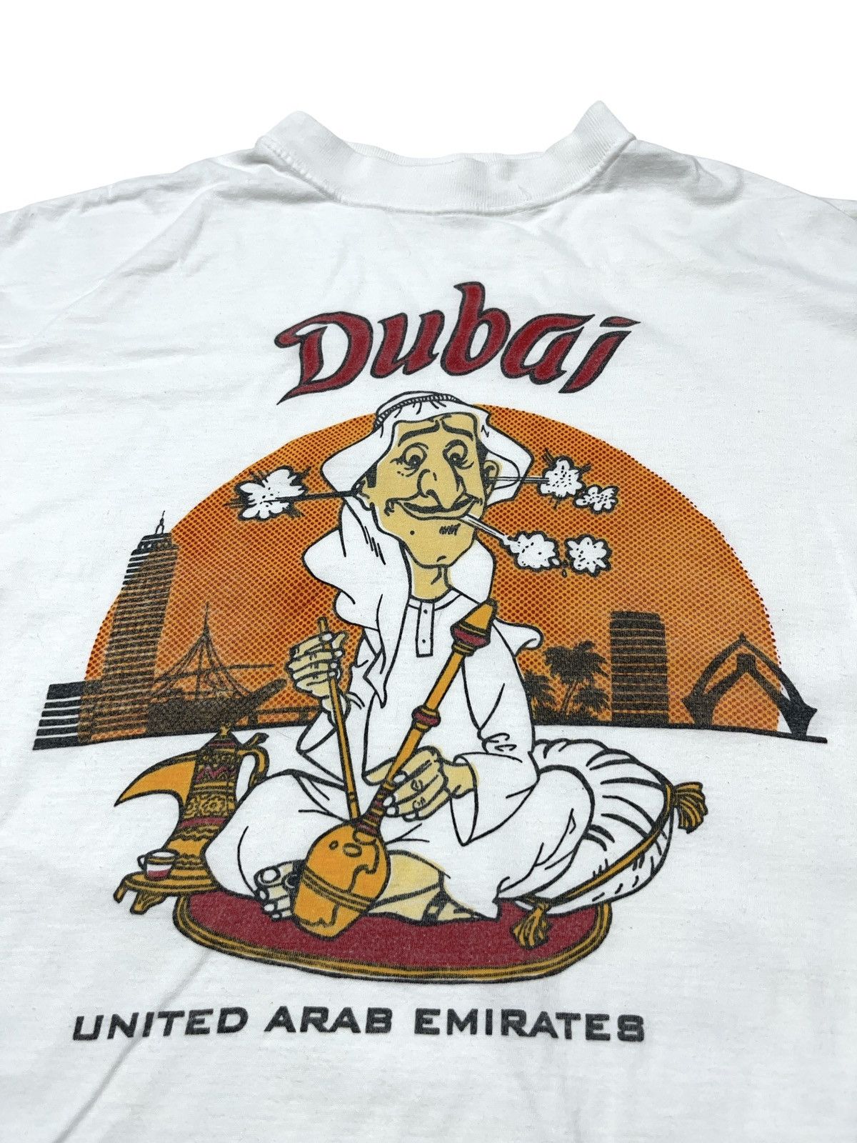 Vintage Vintage 90s Dubai Smoking Hookah UAE T-shirt Humor Size US M / EU 48-50 / 2 - 2 Thumbnail
