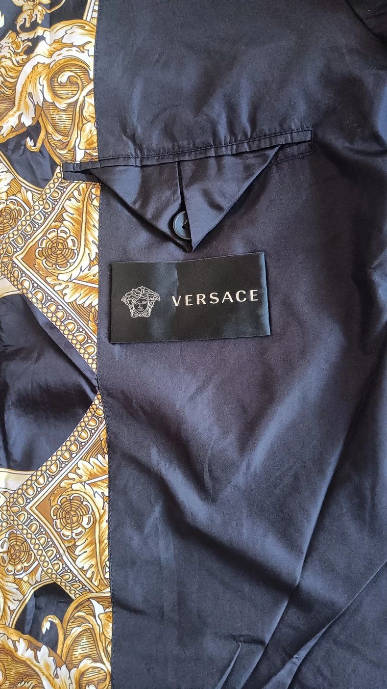 Versace Versace Baroque printed coat Size US S / EU 44-46 / 1 - 3 Thumbnail
