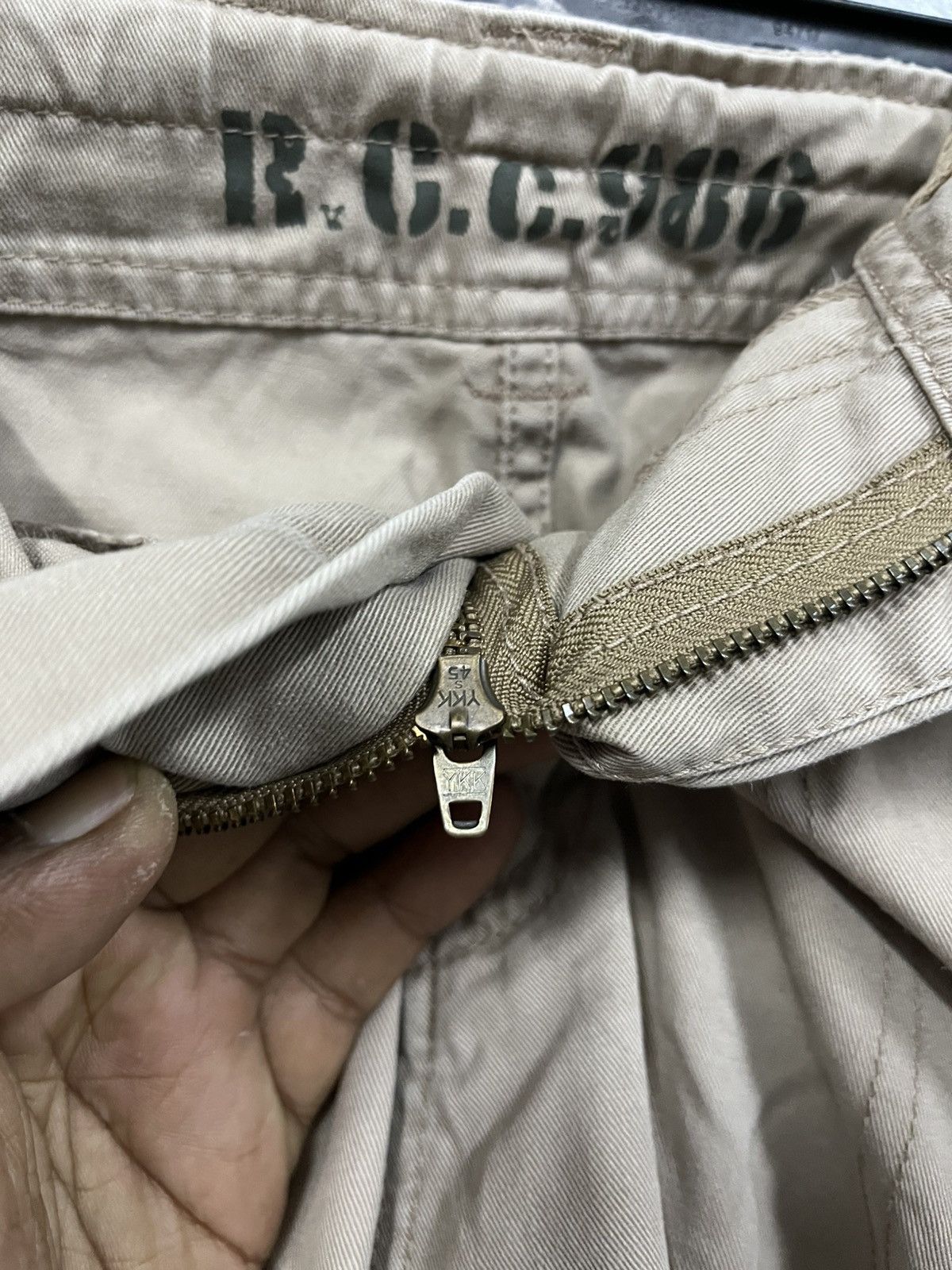 Japanese Brand Real Crush Clothing cargo shorts pants Size US 33 - 7 Thumbnail