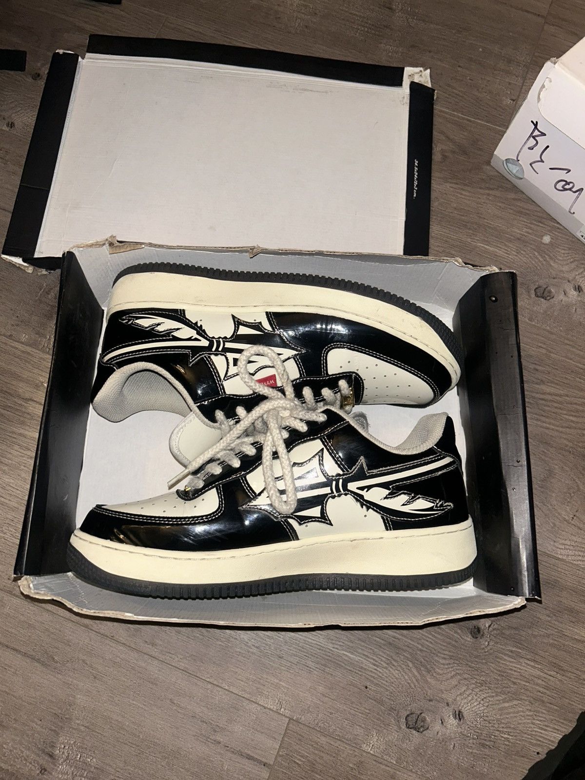 Other Wyveesh low top Size US 10 / EU 43 - 1 Thumbnail