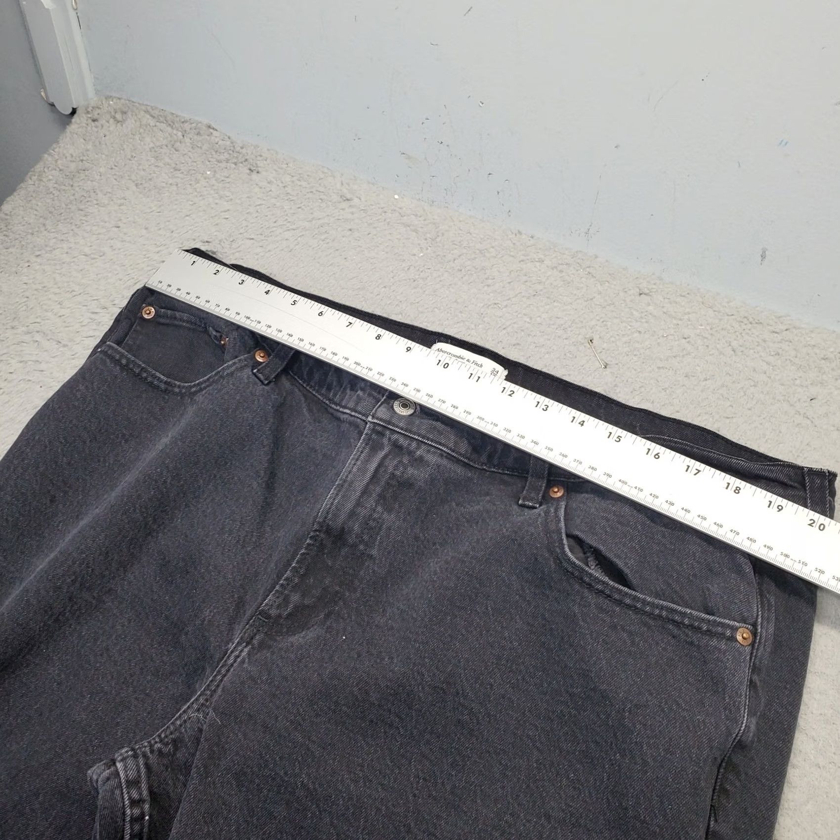 Abercrombie & Fitch Abercrombie & Fitch Jeans Mens Size 34/18 Black Denim Flat Front Low Rise Baggy Skinny? 5-Pocket Regular Straight Size US 34 / EU 50 - 3 Thumbnail