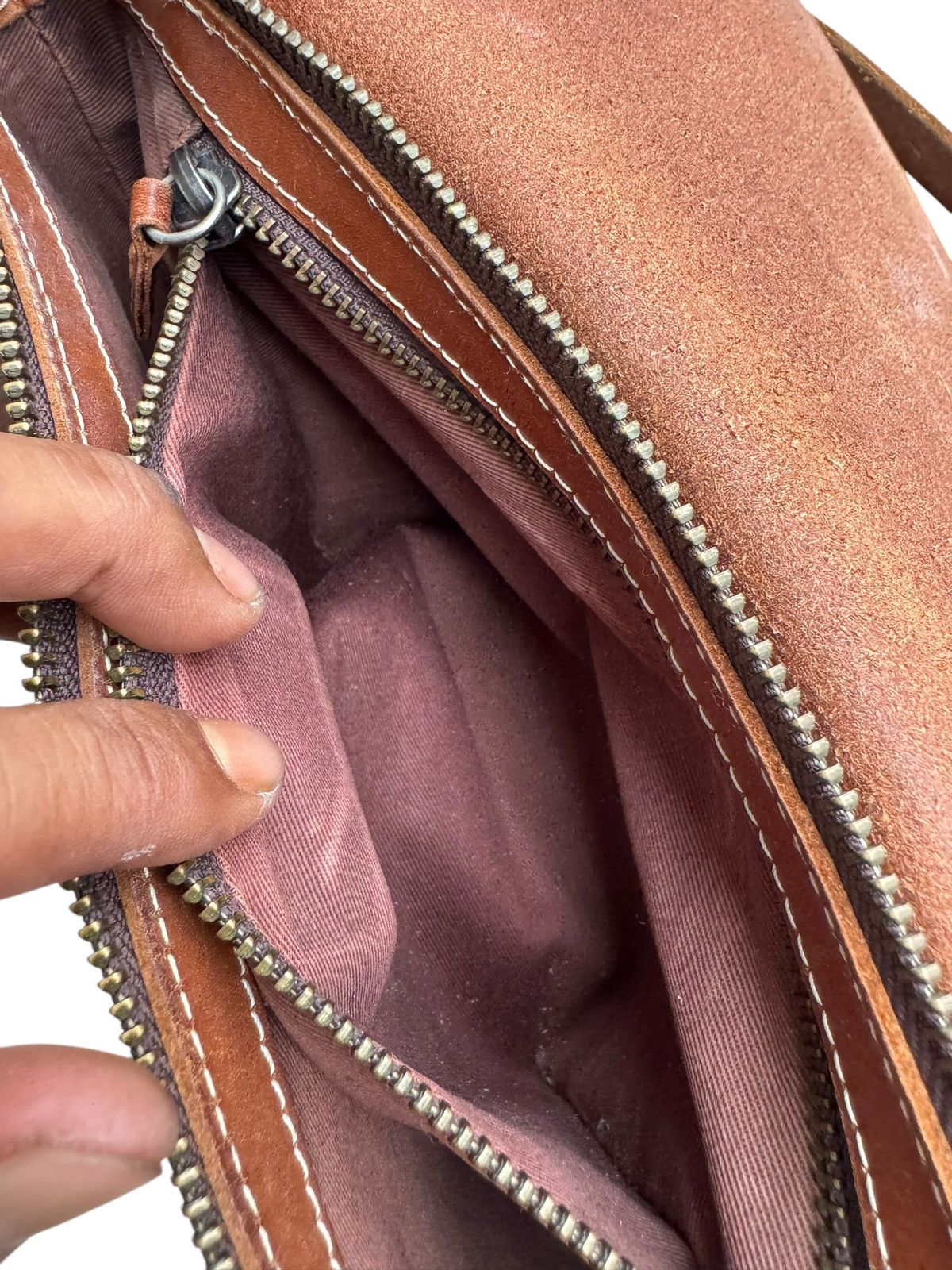 Genuine Leather 🔥 1203 Mano Fece Leather Sling Bag Size ONE SIZE - 13 Thumbnail
