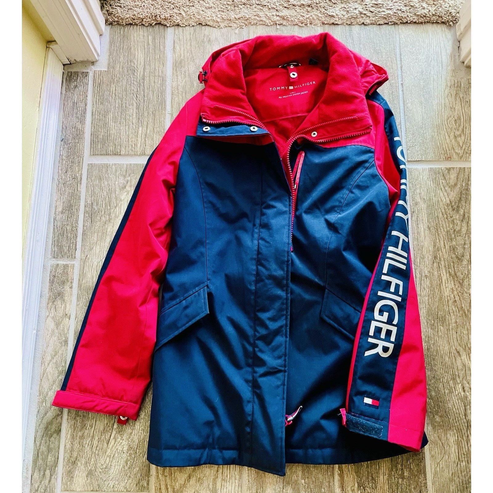 Tommy Hilfiger Women's Tommy Hilfiger 3-in-1 Removable Hood Jacket Size S Size S / US 4 / IT 40 - 5 Thumbnail