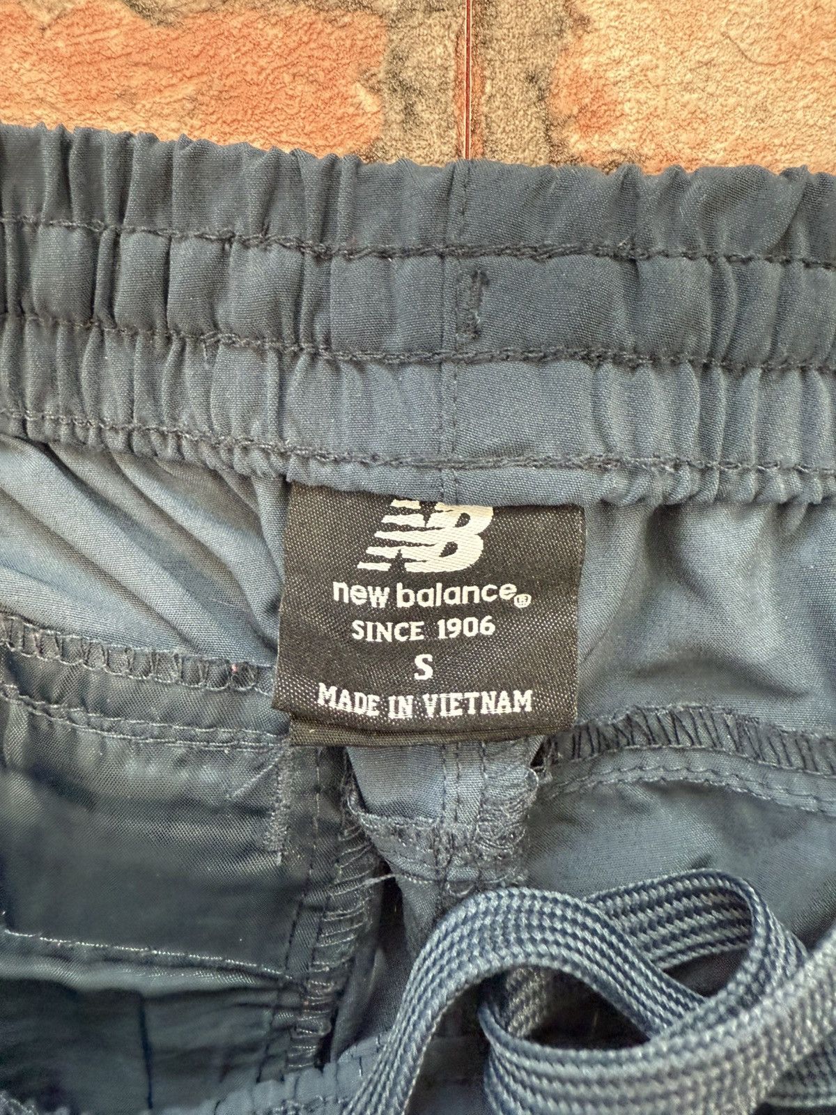 New Balance 90’s NEW BALANCE RARE LOGO RETRO VINTAGE Y2K NYLON ZIP PANTS Size US 32 / EU 48 - 6 Thumbnail