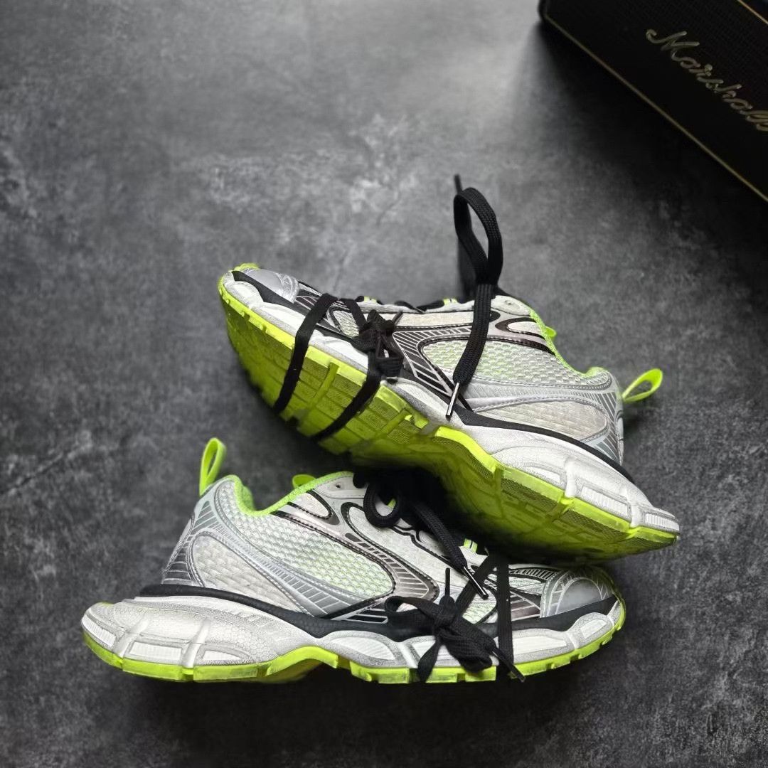 Balenciaga Balenciaga Green Lowtop Sneakers XXXL Men Size US 10 / EU 43 - 1 Thumbnail