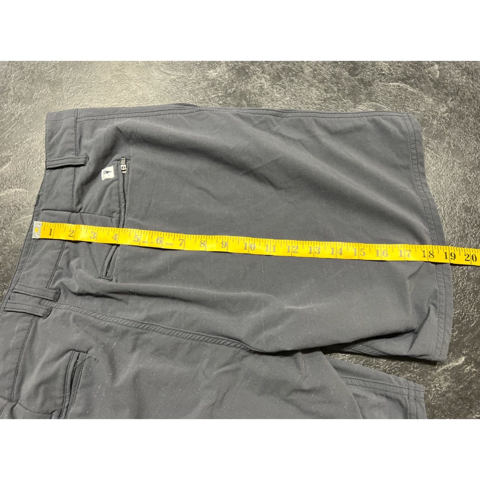 Vintage VINTAGE Toes On The Nose Shorts Chino Mens 38 Gray Flat Front Nylon Blend 8" Inseam Pants Size US 38 / EU 54 - 4 Thumbnail