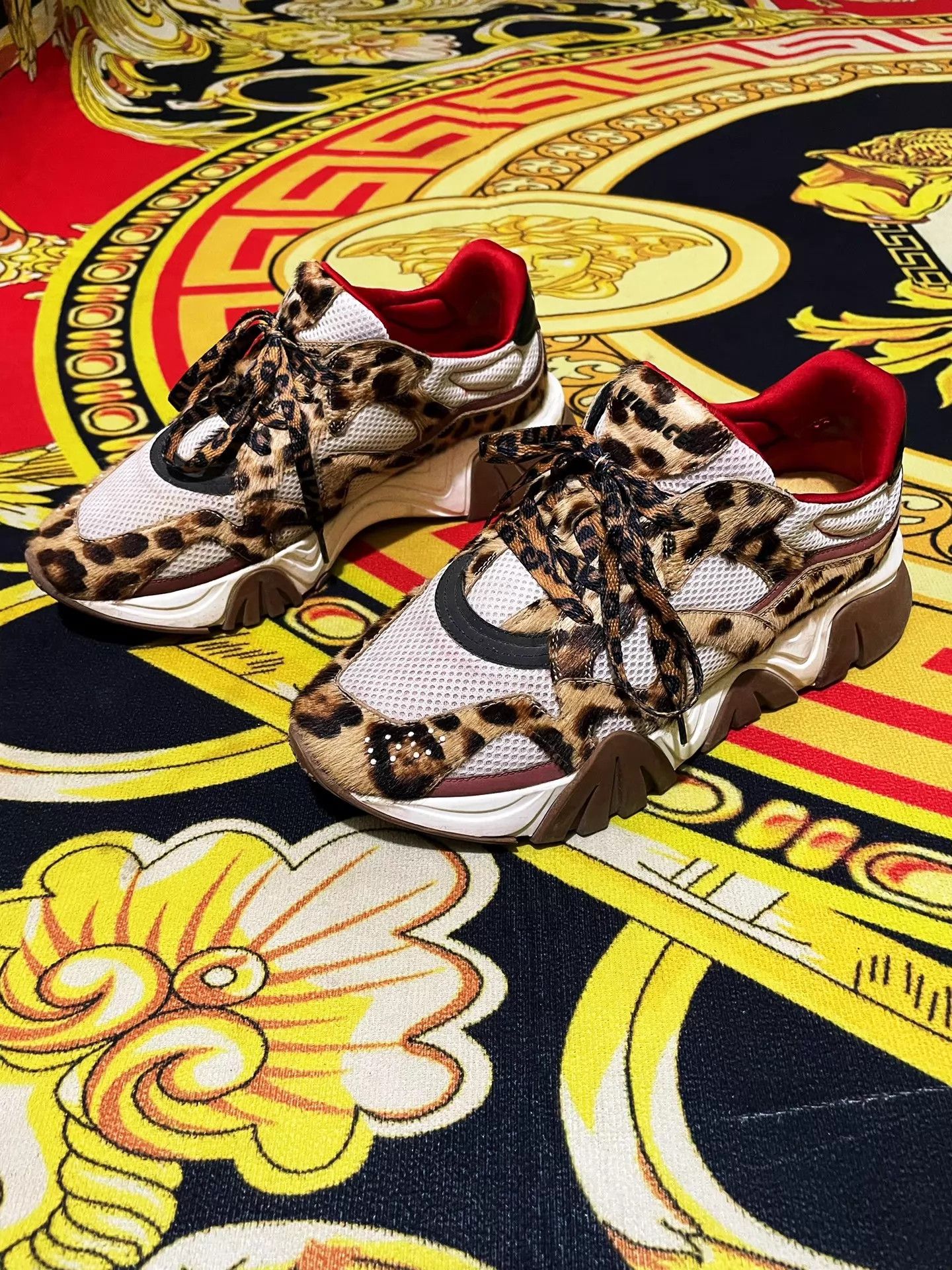 Versace Versace Squalo Runway Low Top Sneaker 42 9/10 Size US 9 / EU 42 - 2 Thumbnail