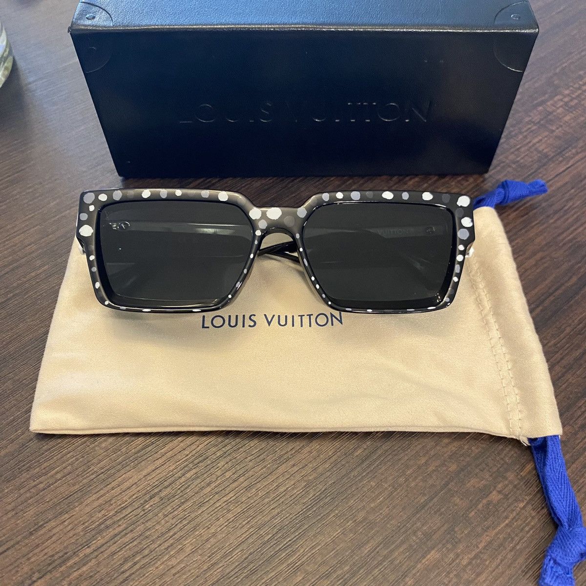 Louis Vuitton Louis Vuitton x Yayoi Kusuma Millionaire Sunglasses Size ONE SIZE - 7 Thumbnail