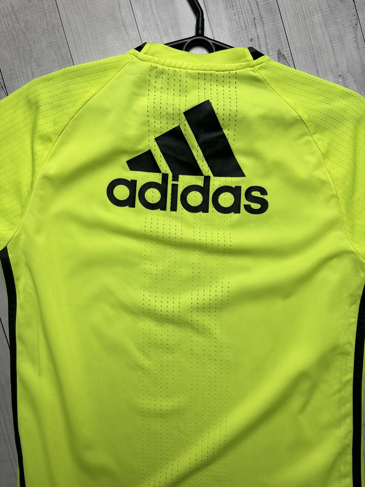 Adidas × Chelsea Soccer × Vintage Vintage adidas Chelsea soccer jersey size S logo yellow Size US S / EU 44-46 / 1 - 9 Thumbnail