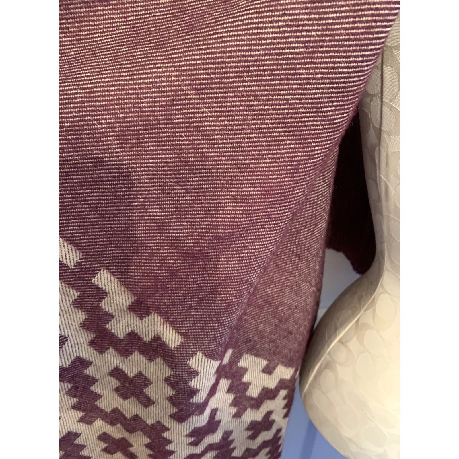 Vintage VINTAGE Fringed Reversible Print Shawl Wrap Scarf 64 x 29 Merlot Tan Shawl Wrap Women Brown Fringe Geometric Reversible Fall Winter Size ONE SIZE - 4 Thumbnail