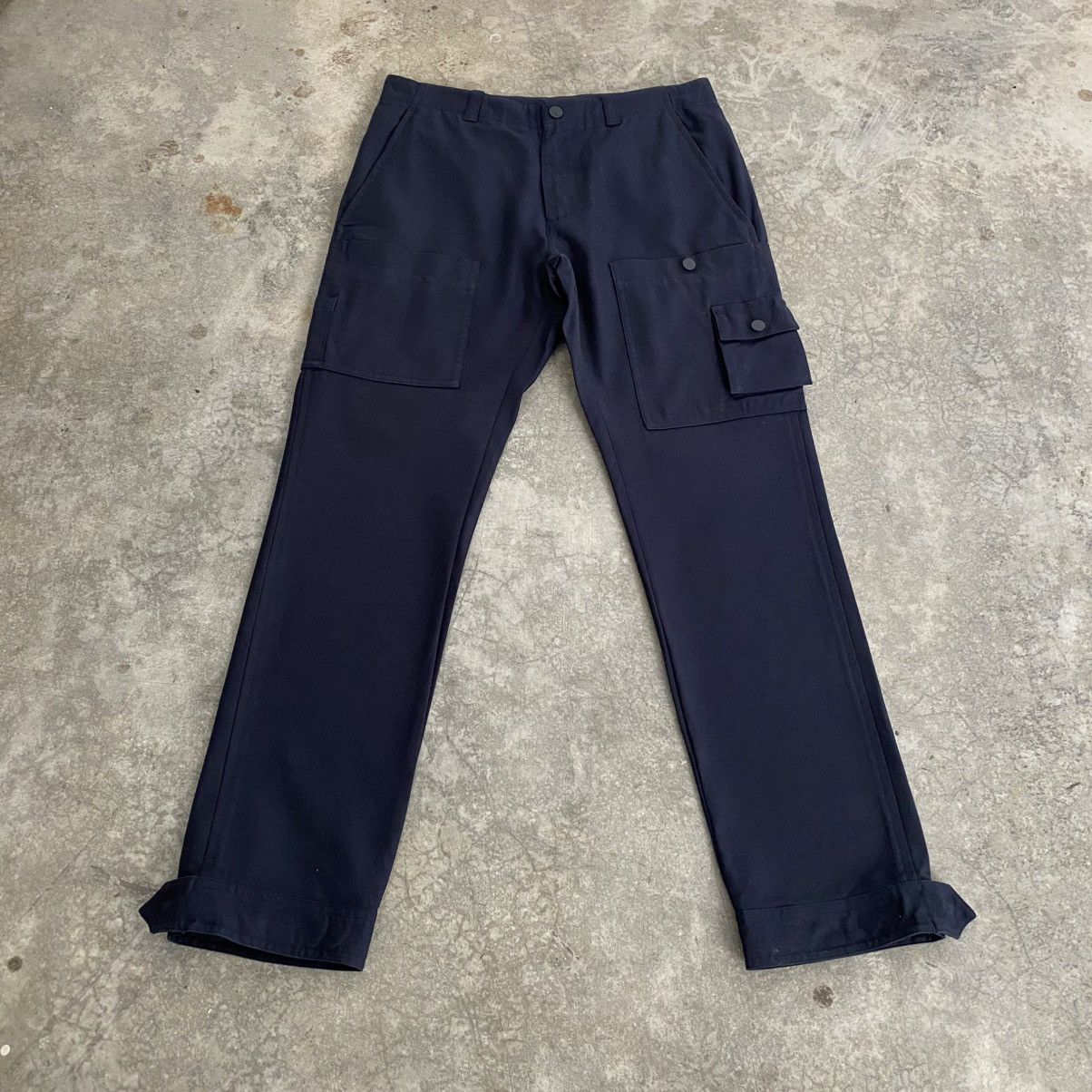 Louis Vuitton FW17 Kim Jones Era Prototype “SAMPLE” Techwear Cargo Pants Size US 33 - 2 Thumbnail
