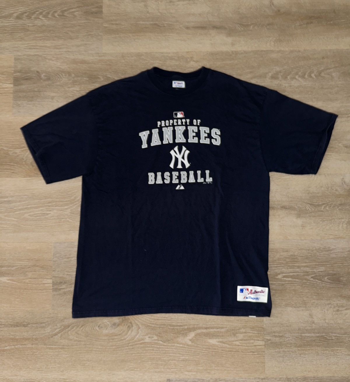 Majestic 2010 Majestic Athletic New York Yankees T-Shirt Size US XL / EU 56 / 4 - 1 Thumbnail