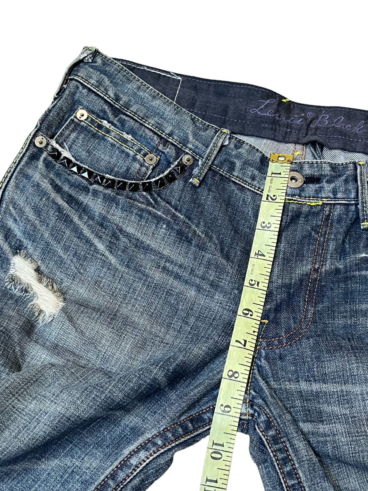 Levi's VINTAGE LEVI’S BLACK STAR CUSTOM STUD DISTRESSED DENIM Size US 33 - 14 Thumbnail