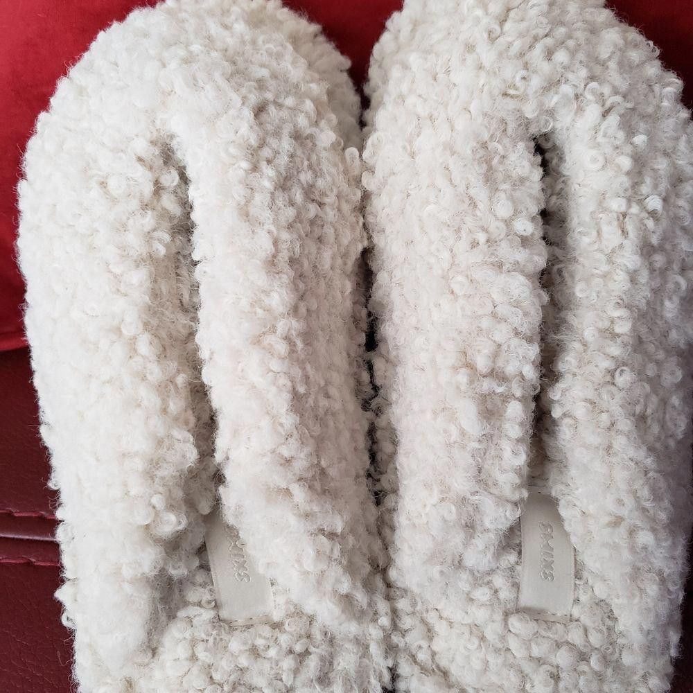 Designer CT1454a NWOT Skims Teddy Bear Slippers Size US 4.5 / IT 34.5 - 1 Thumbnail