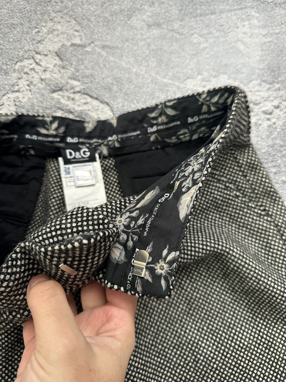 Dolce & Gabbana D&G Dolce & Gabbana Wool Shorts Black White Tweed IT 38 Size 26" / US 2 / IT 38 - 9 Thumbnail