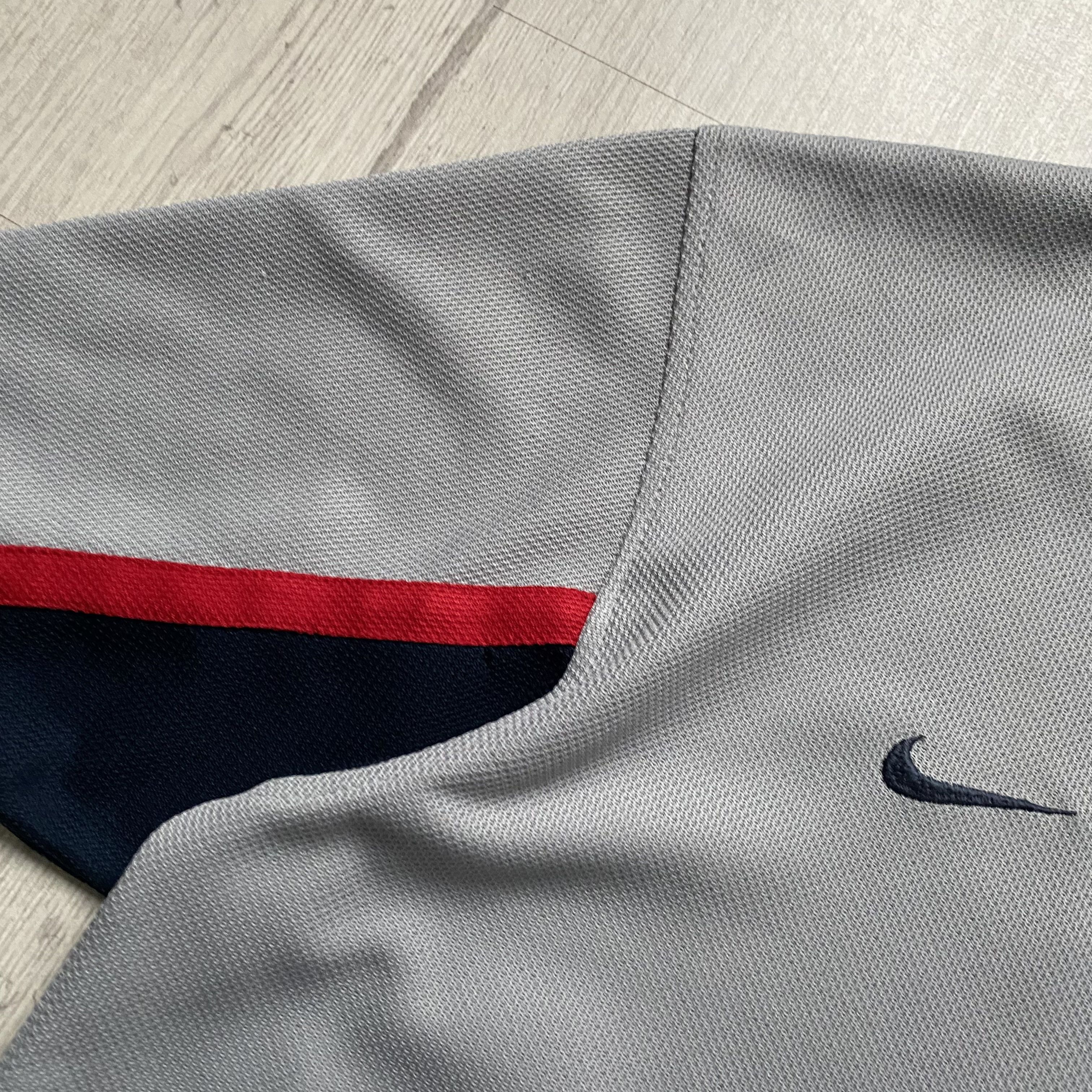 Nike ⚽️ 90s Vintage Nike Blokecore Manchester United logo tee Size US M / EU 48-50 / 2 - 6 Thumbnail