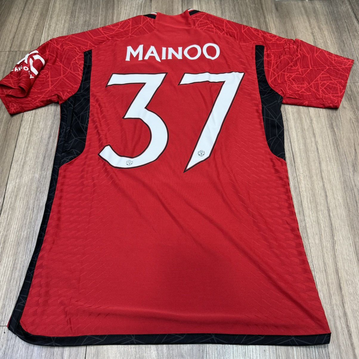 Adidas Manchester united 23/24 player issue FA Cup final shirt #37 Size US S / EU 44-46 / 1 - 2 Thumbnail