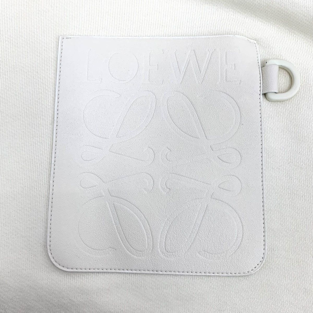 Loewe Loewe Off-white Logo Embossed Hooded Sweatshirt K26WX Size L / US 10 / IT 46 - 5 Thumbnail