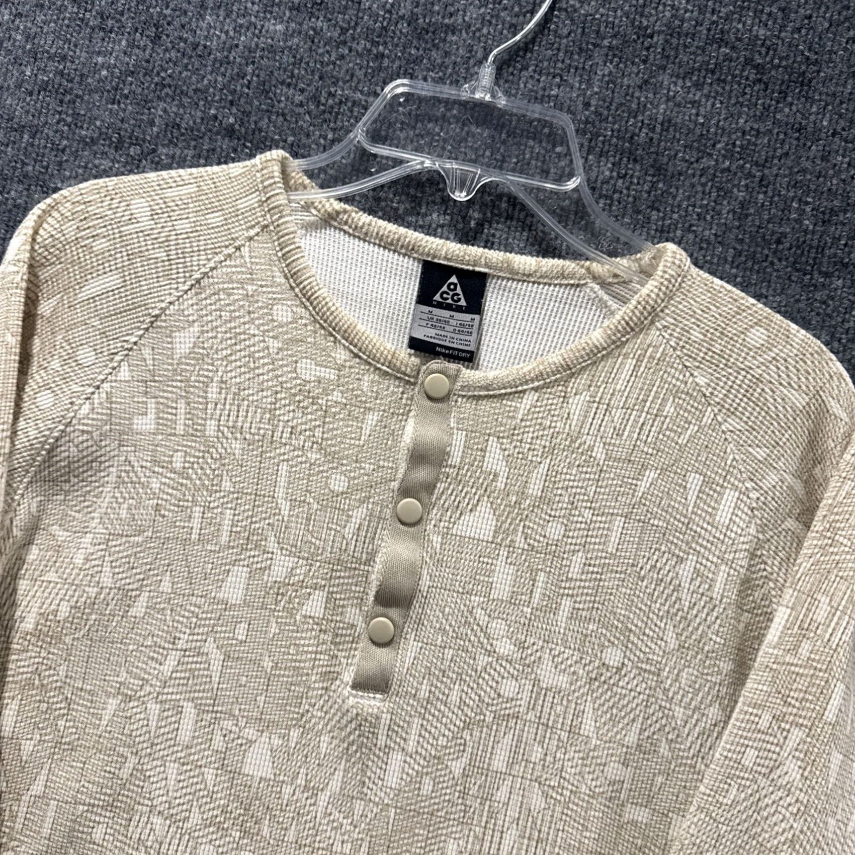 Nike ACG VINTAGE Nike ACG Long Sleeve Thermal Active Wear T-Shirt Mens M Ivory Retro 90s Activewear Mens Size US M / EU 48-50 / 2 - 3 Thumbnail