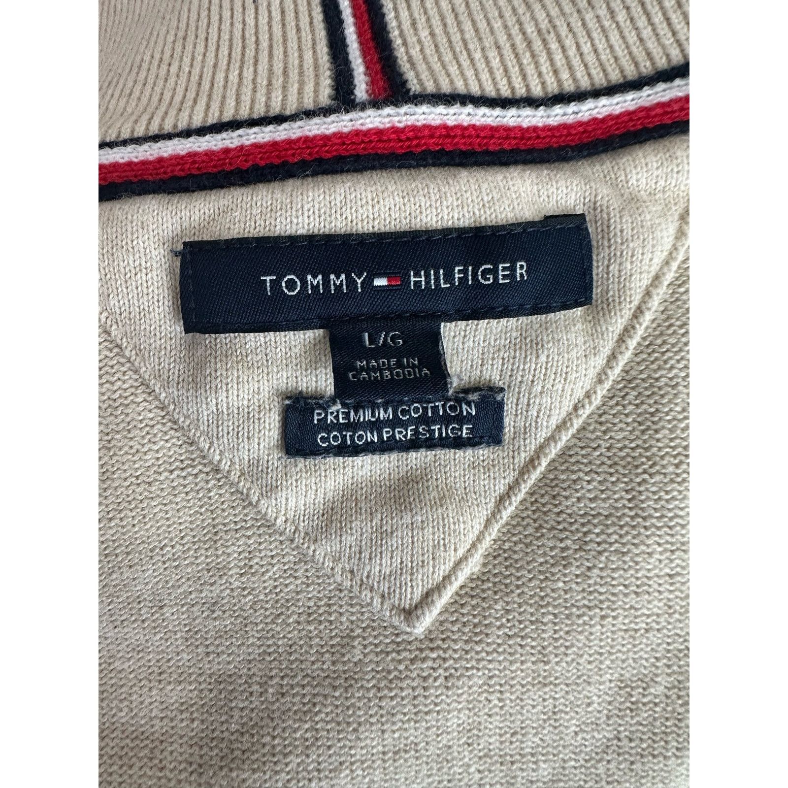 Tommy Hilfiger Tommy Hilfiger long sleeves knit jacket size Large Size US L / EU 52-54 / 3 - 3 Thumbnail