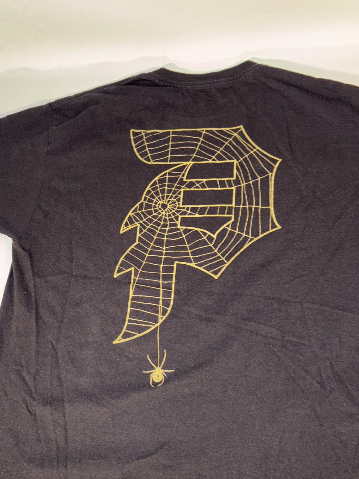 Primitive Primitive Skateboarding Spider Web Graphic Black SS T-Shirt Size US L / EU 52-54 / 3 - 4 Thumbnail
