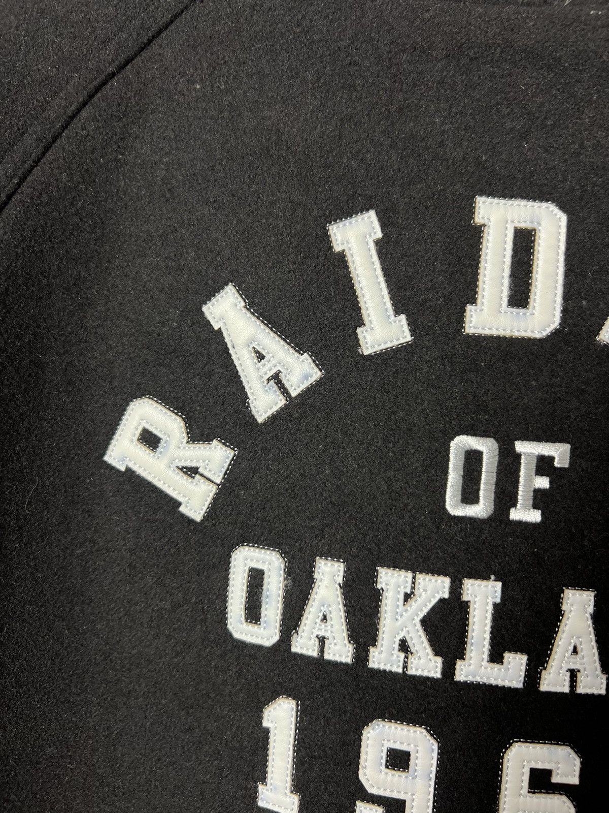 NFL OAKLAND RAIDERS Wool Blend Bomber Jacket Big Logo Size XL Size US XL / EU 56 / 4 - 4 Thumbnail
