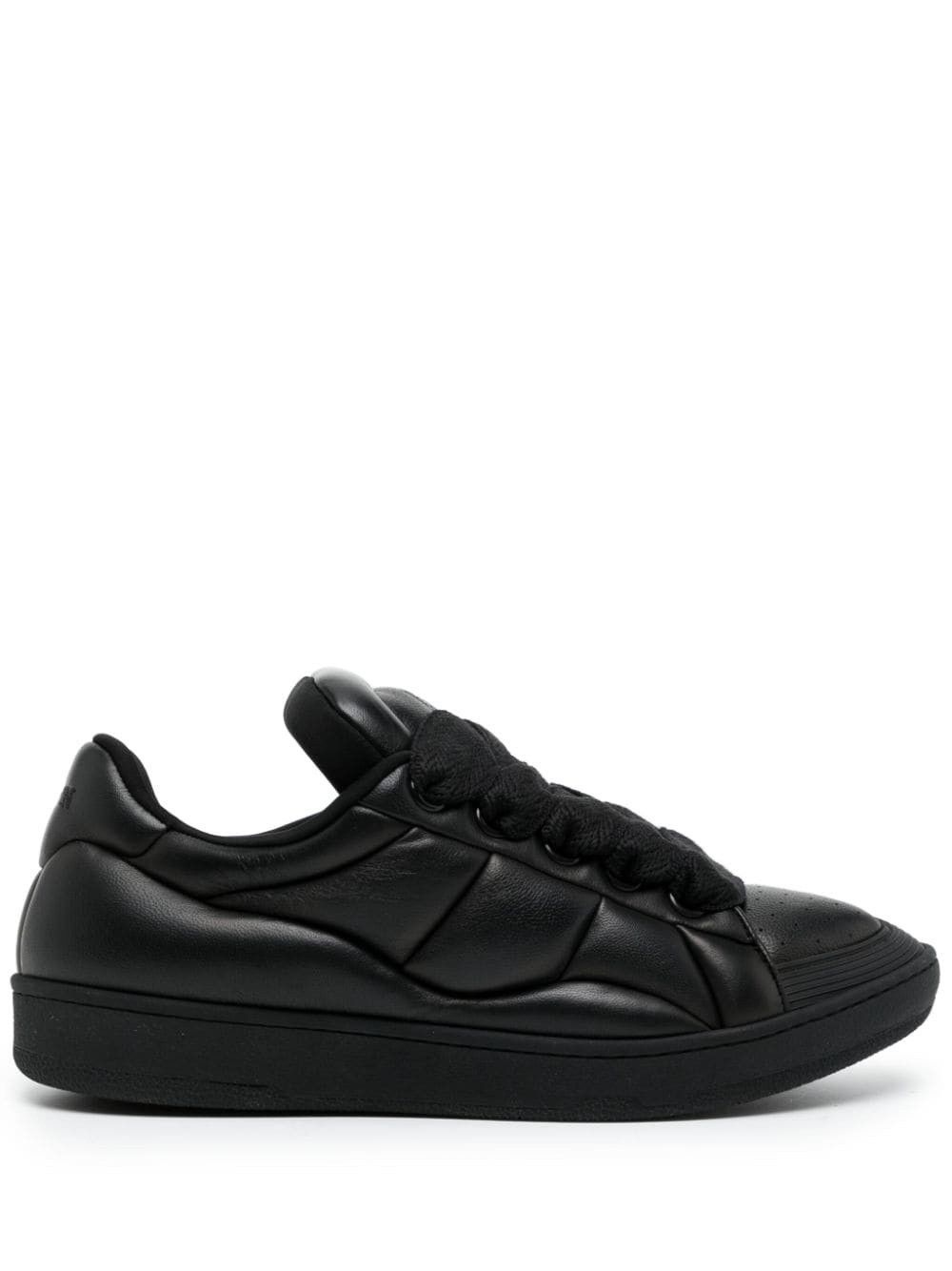 oc11z0325 Curb Low-Top Sneakers in Black