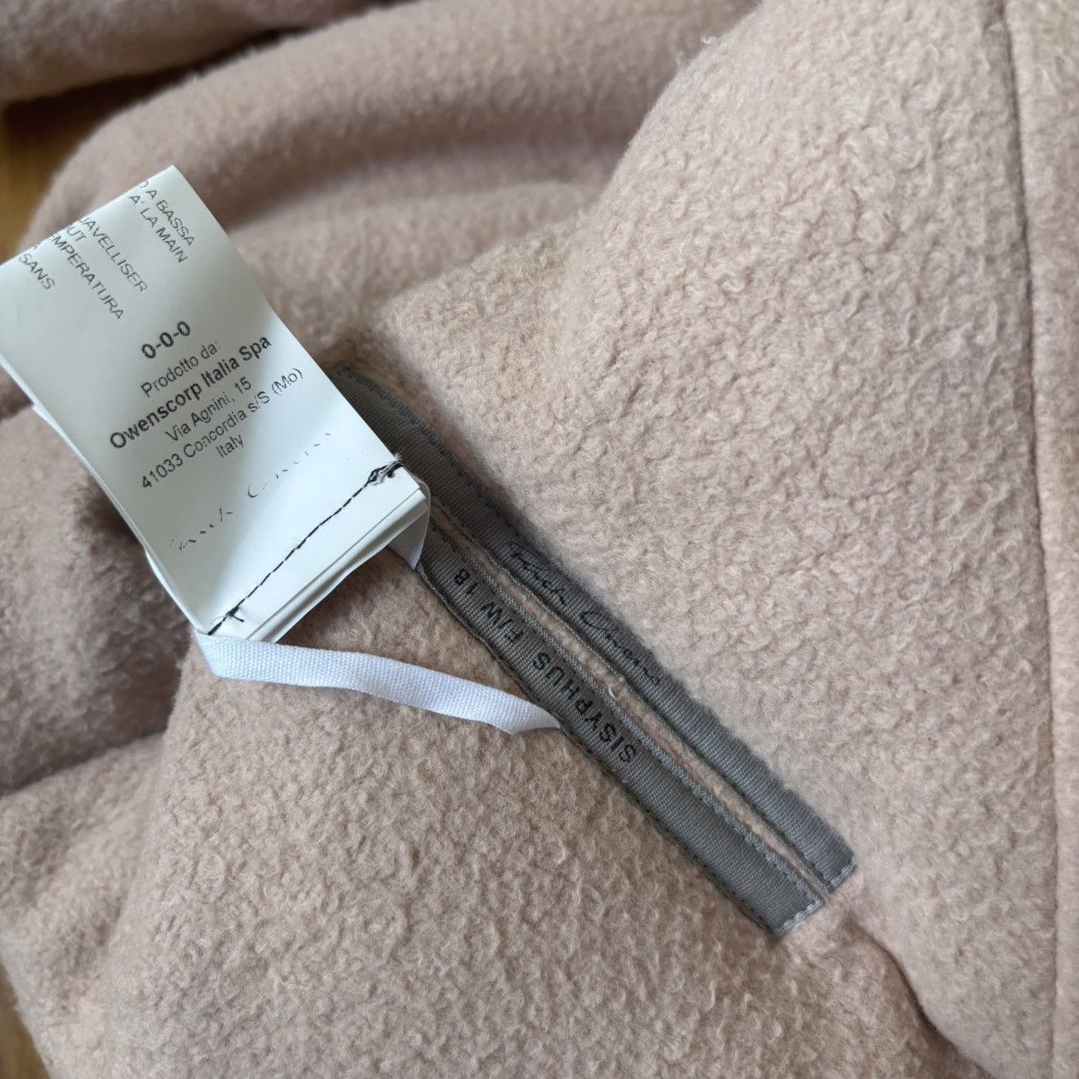 Rick Owens FW2018 'Sisyphus' OVERSIZED Padded Scarf Size ONE SIZE - 3 Thumbnail