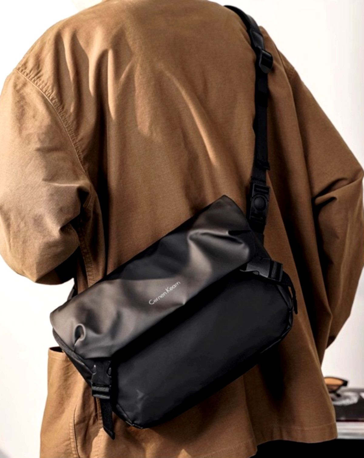 Designer × Japanese Brand × Vintage Vintage Hippie Futuristic Shoulder Bag Rave Unique Size ONE SIZE - 1 Thumbnail