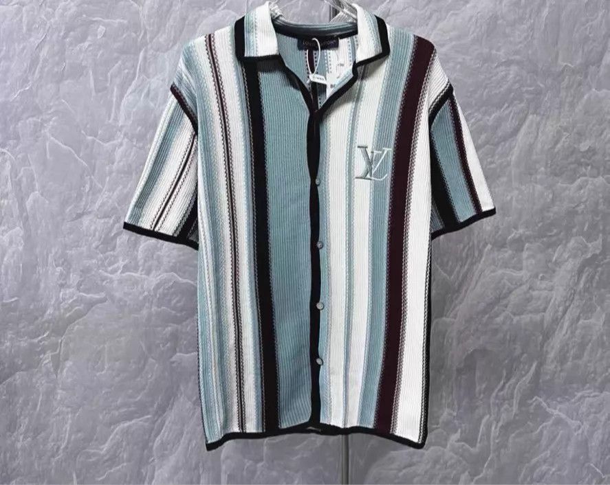 Louis Vuitton LV Short Sleeve T-Shirt Size US M / EU 48-50 / 2 - 1 Thumbnail