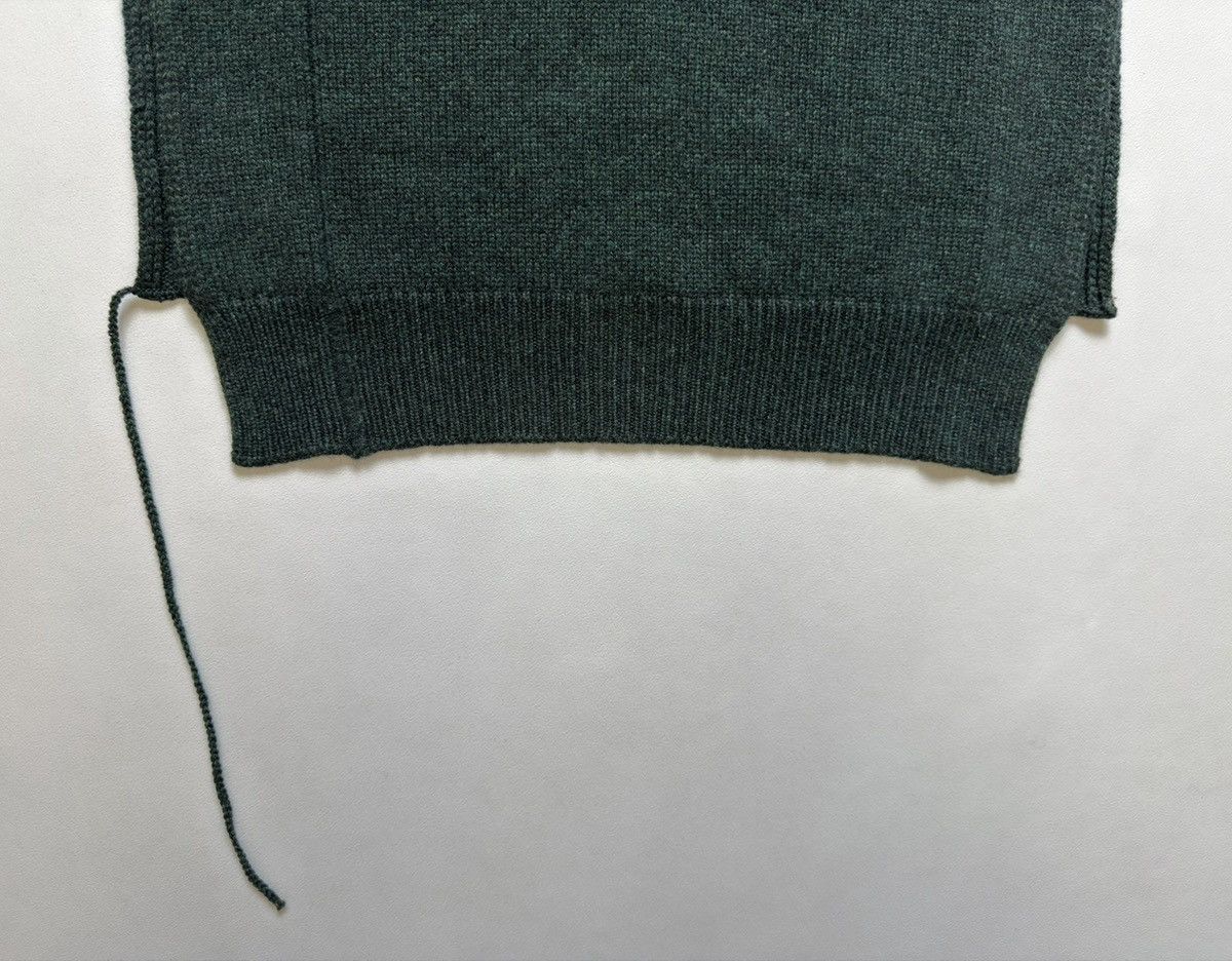 Maison Margiela A/W 21 Distressed Wool Sweater Vest Size US S / EU 44-46 / 1 - 8 Thumbnail