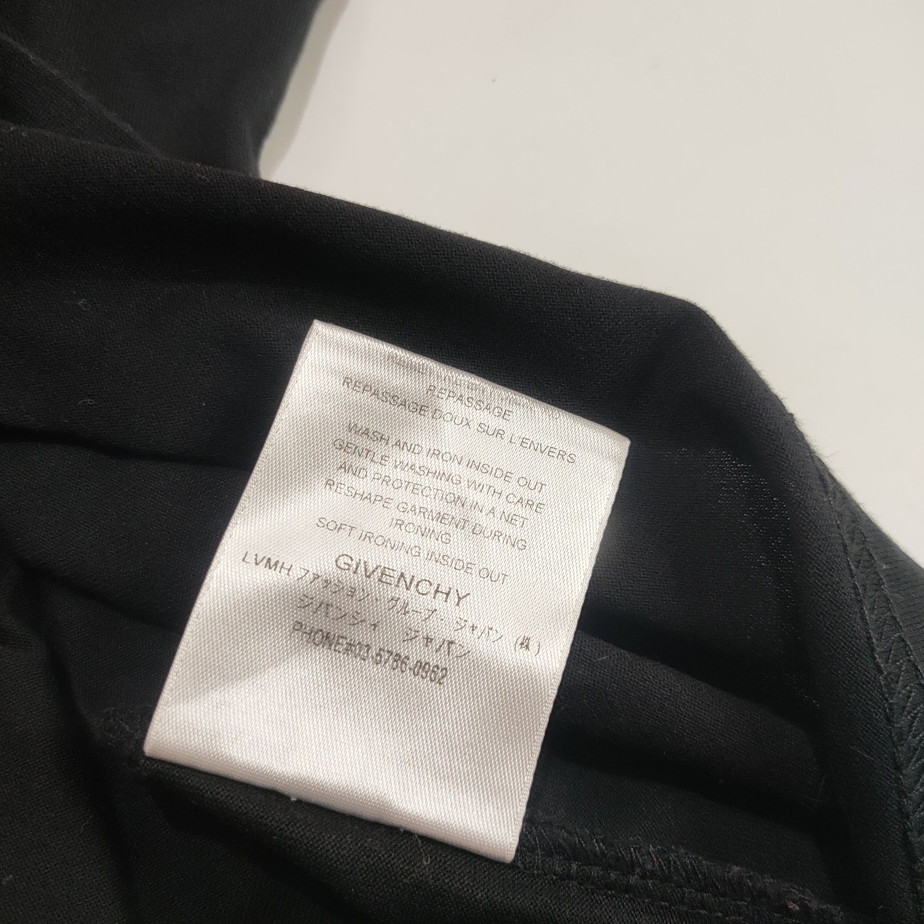 Givenchy Rare Givenchy Paris Graphic Tee – Men's Medium Size US M / EU 48-50 / 2 - 18 Thumbnail