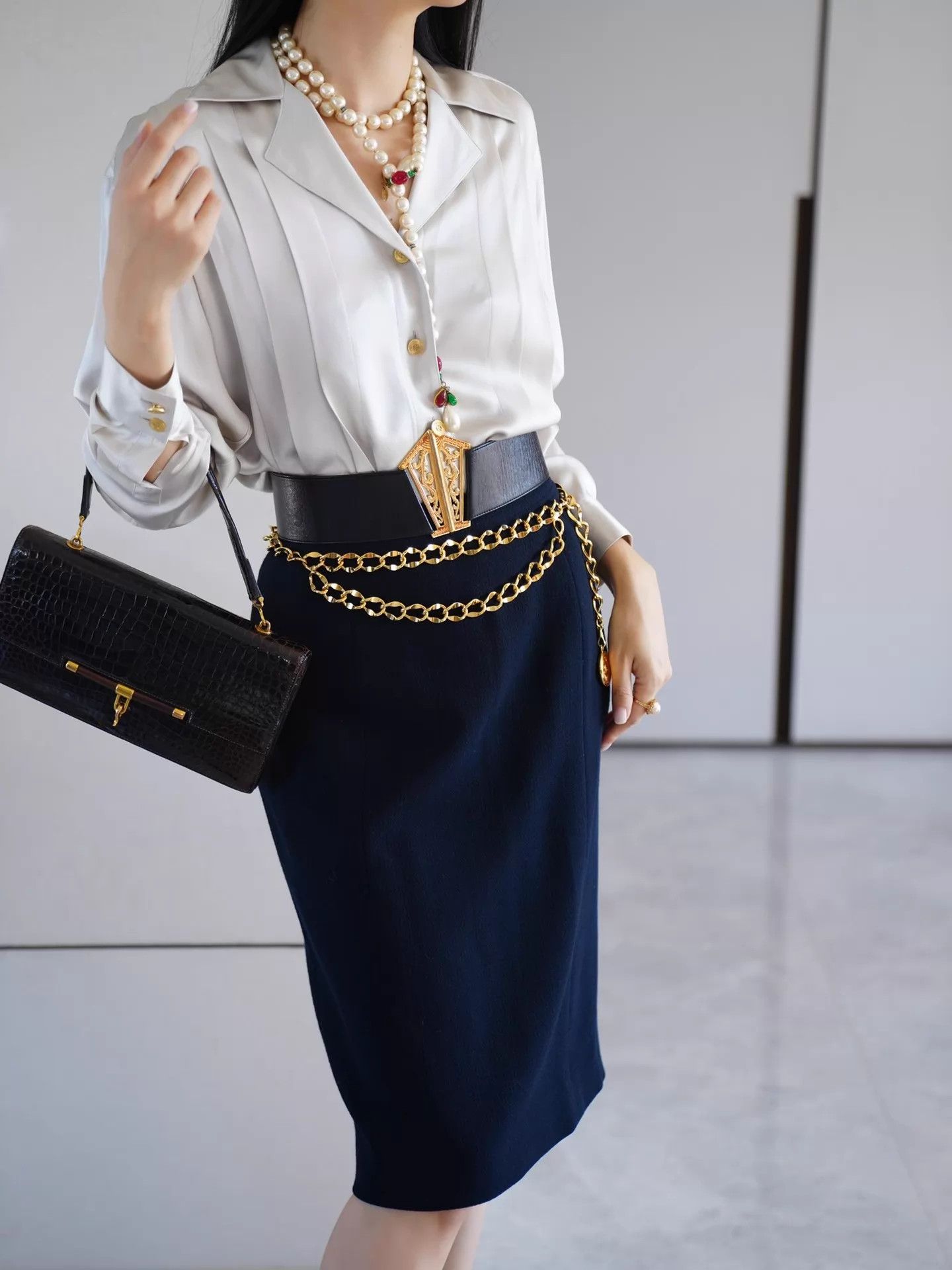 Chanel Chanel Vtg Gray Big Lapel Pleated Gold Button Shirt FR38 Size S / US 4 / IT 40 - 8 Thumbnail