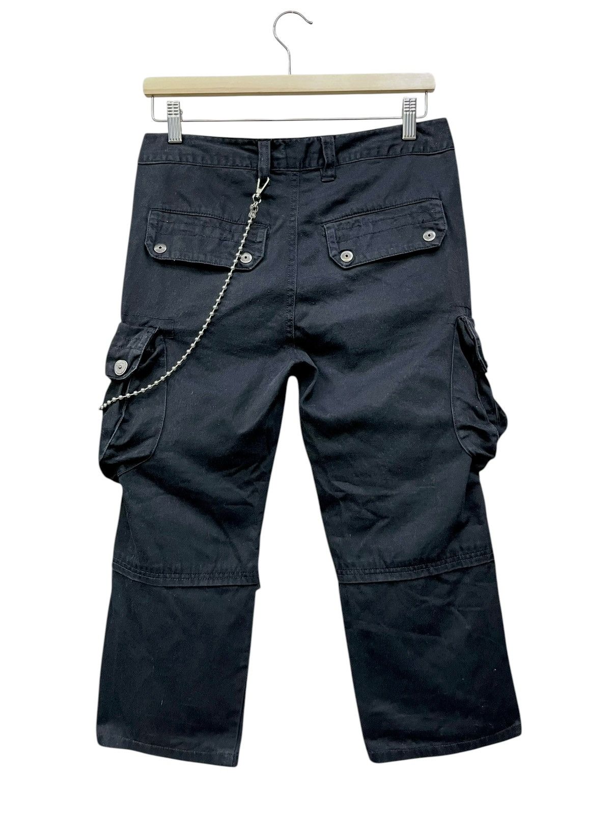LOWBOX Lowbox Avant Garde 3D Cargo Gasmask 3/4 Shorts Pants Size US 29 - 5 Thumbnail