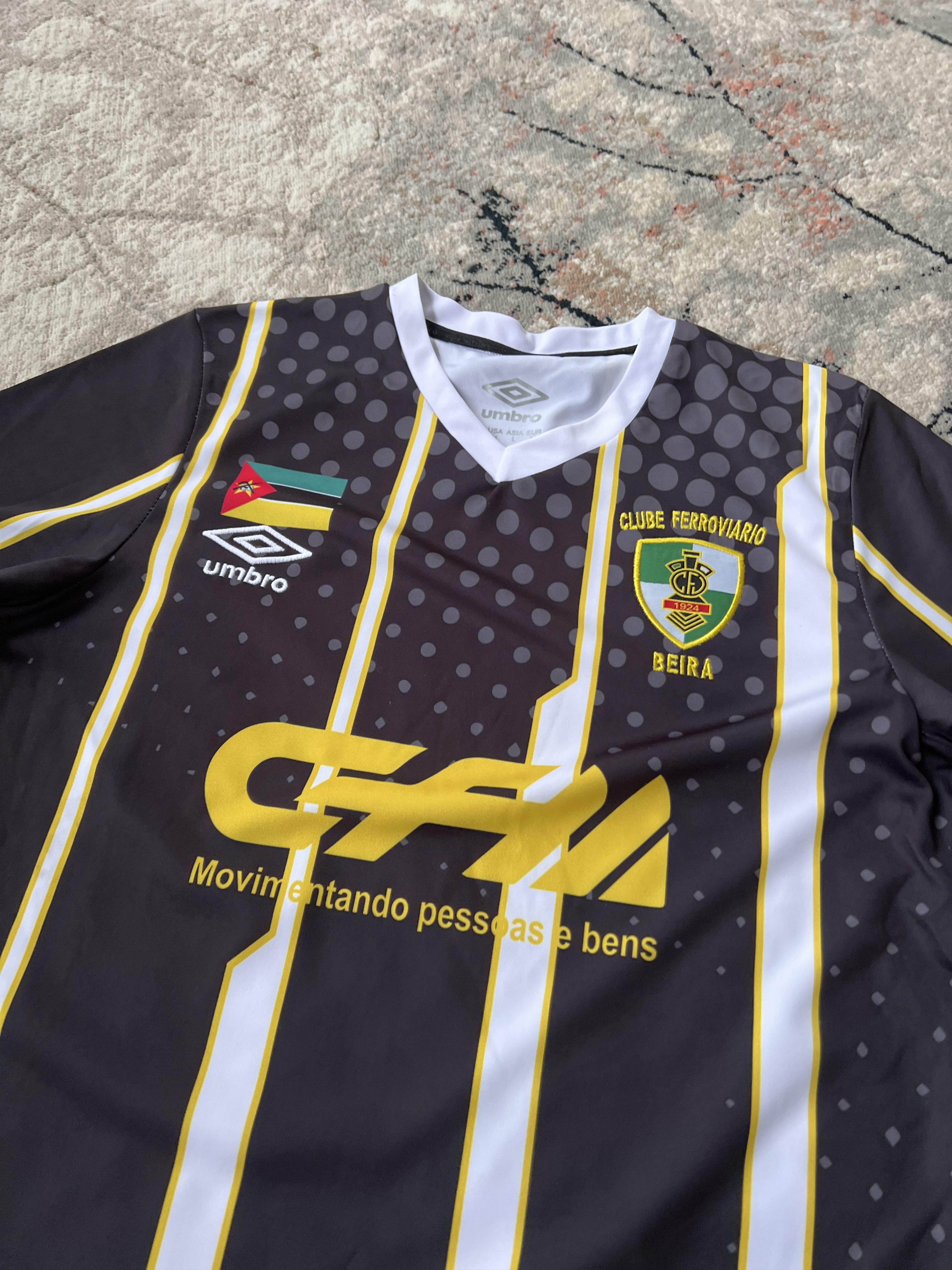 Umbro Umbro Clube Ferroviario Beira Football Jersey Size US M / EU 48-50 / 2 - 2 Thumbnail