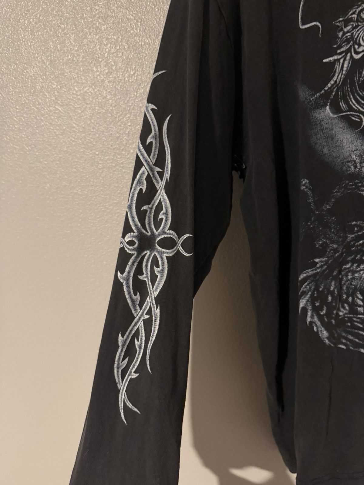 Vintage Vintage 90s thrashed yin yang dragon shirt Size US L / EU 52-54 / 3 - 3 Thumbnail