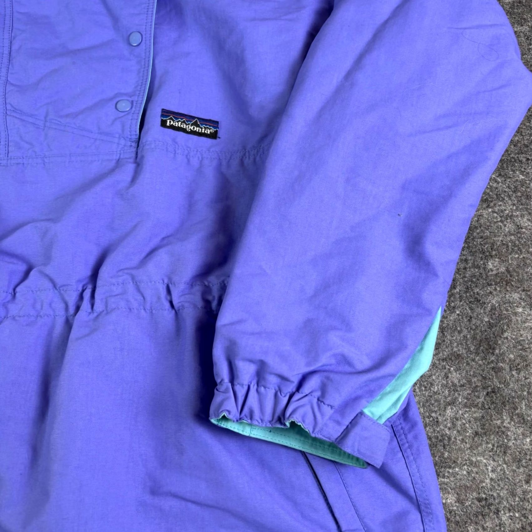 Patagonia VINTAGE Patagonia Anorak Jacket Purple Teal Hooded Drawstring Pullover Size 8 Windbreaker Womens Sweatshirt (Jacket) Size M / US 6-8 / IT 42-44 - 6 Thumbnail