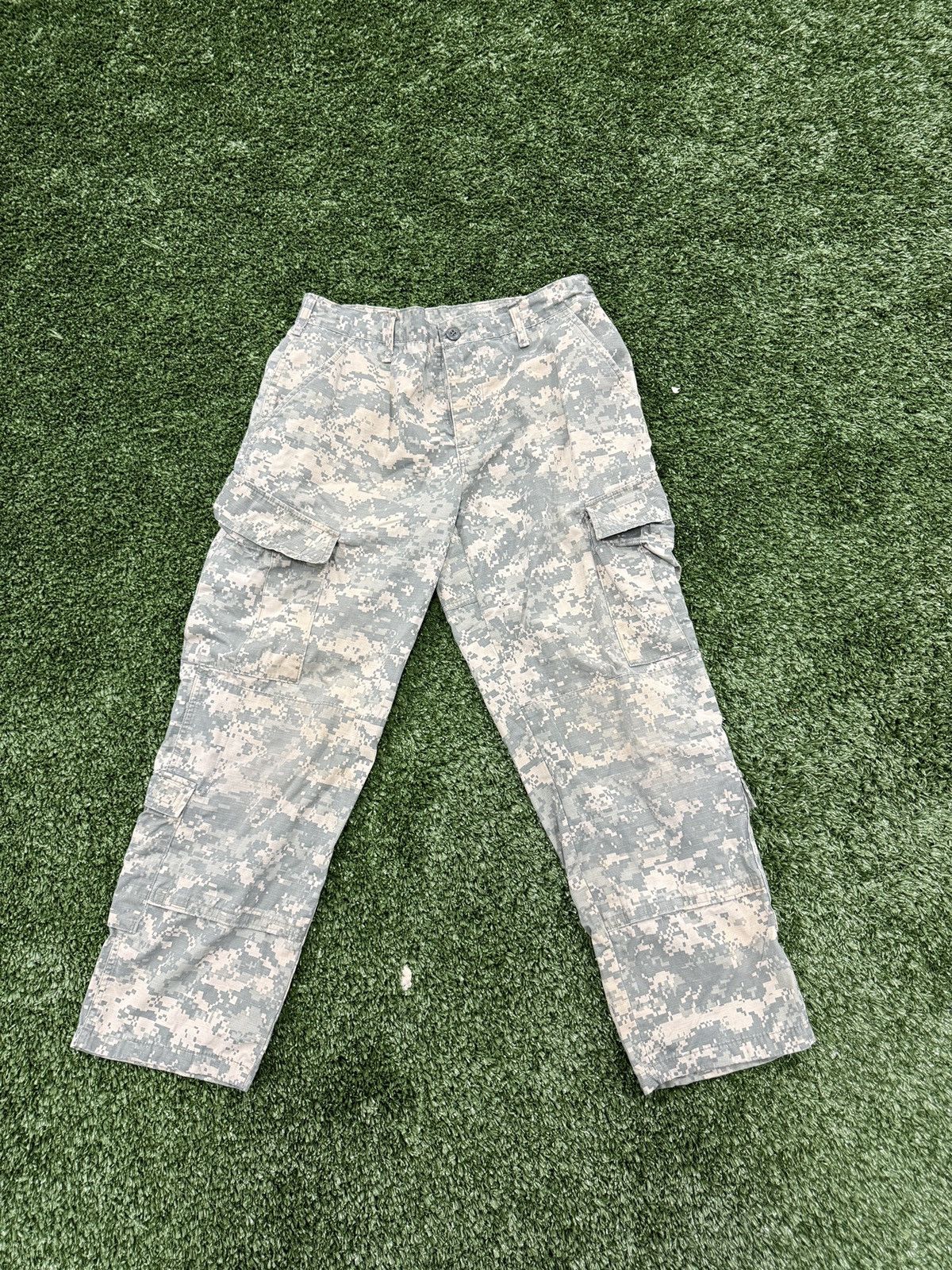 Other Digital Camo Cargo Pant Size US 32 / EU 48 - 1 Thumbnail