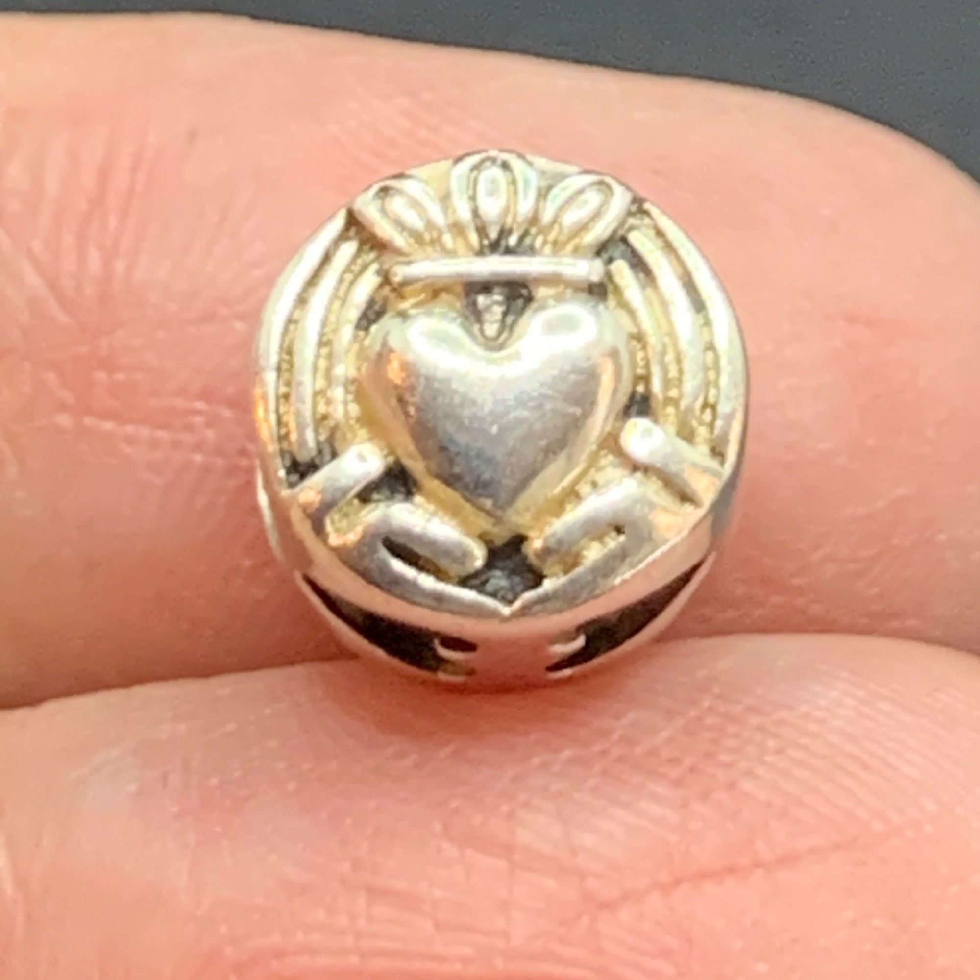 Other Silver Tone Round Claddagh Heart Slide Charm w/ Darkened Hea Size ONE SIZE - 3 Thumbnail