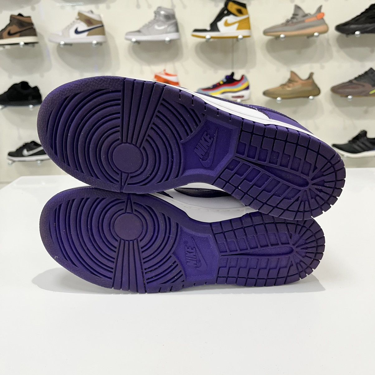 Nike Nike Dunk Low Championship Court Purple Size US 8 / EU 41 - 10 Thumbnail